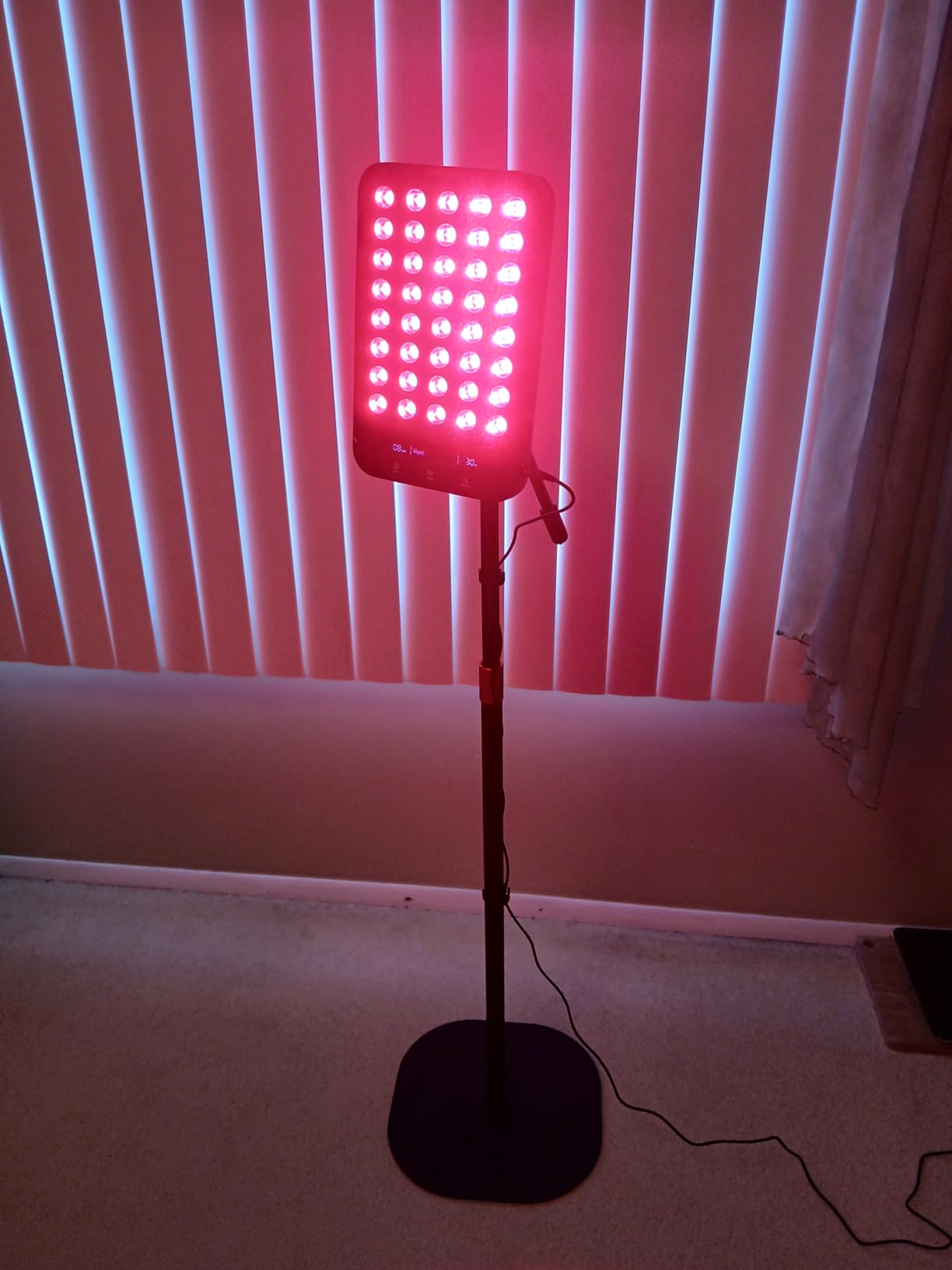 Comfytemp 55W High-Output (3X Intensity) Red Light Therapy Lamp for Body | 143mW/cm² at 6 in Near Infrared Light Lamp, 660nm & 850nm LED Light Panel with Stand Home Use customer photo 1