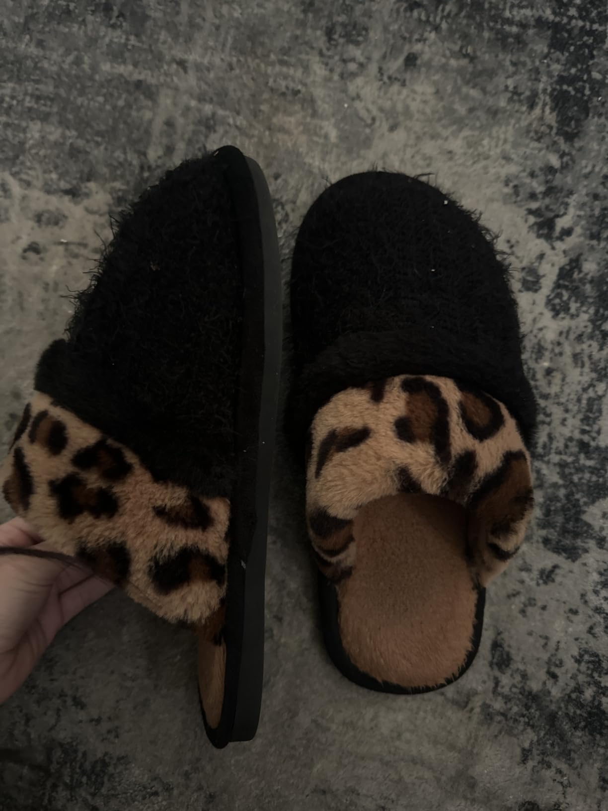 GOEWY Fuzzy Slippers for Women Indoor Outdoor with Memory Foam Cozy Shoes customer photo 1