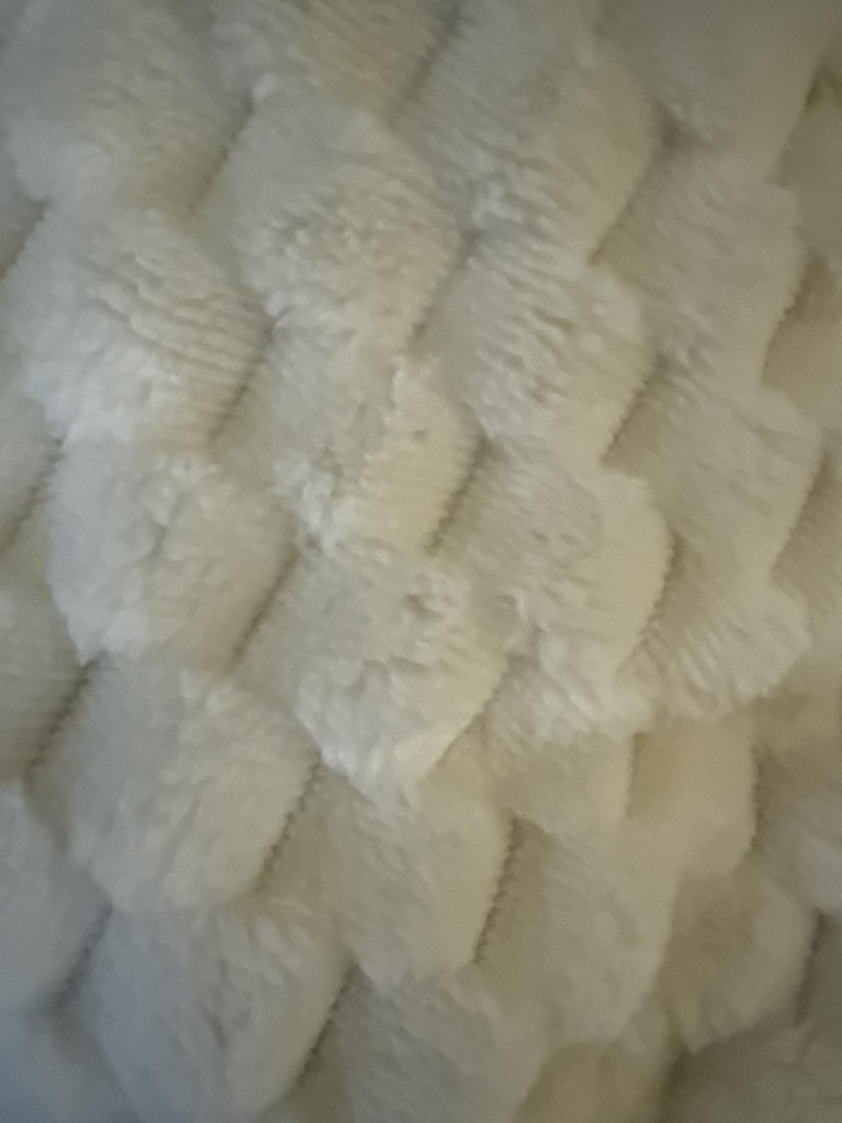 Mr. Sandman Weighted Blankets for Adults, Queen Size 60 x 80 Inches, 15lbs | Machine Washable; Soft Warm Sherpa Fleece; Fluffy Jacquard with Glass Beads; Heavy Throw for Sleep and Calm; Ivory White customer photo 2