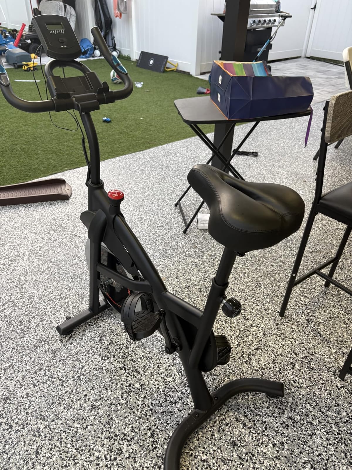 CURSOR FITNESS Exercise Bike, Stationary Bikes for Home with Brake Pad customer photo 1