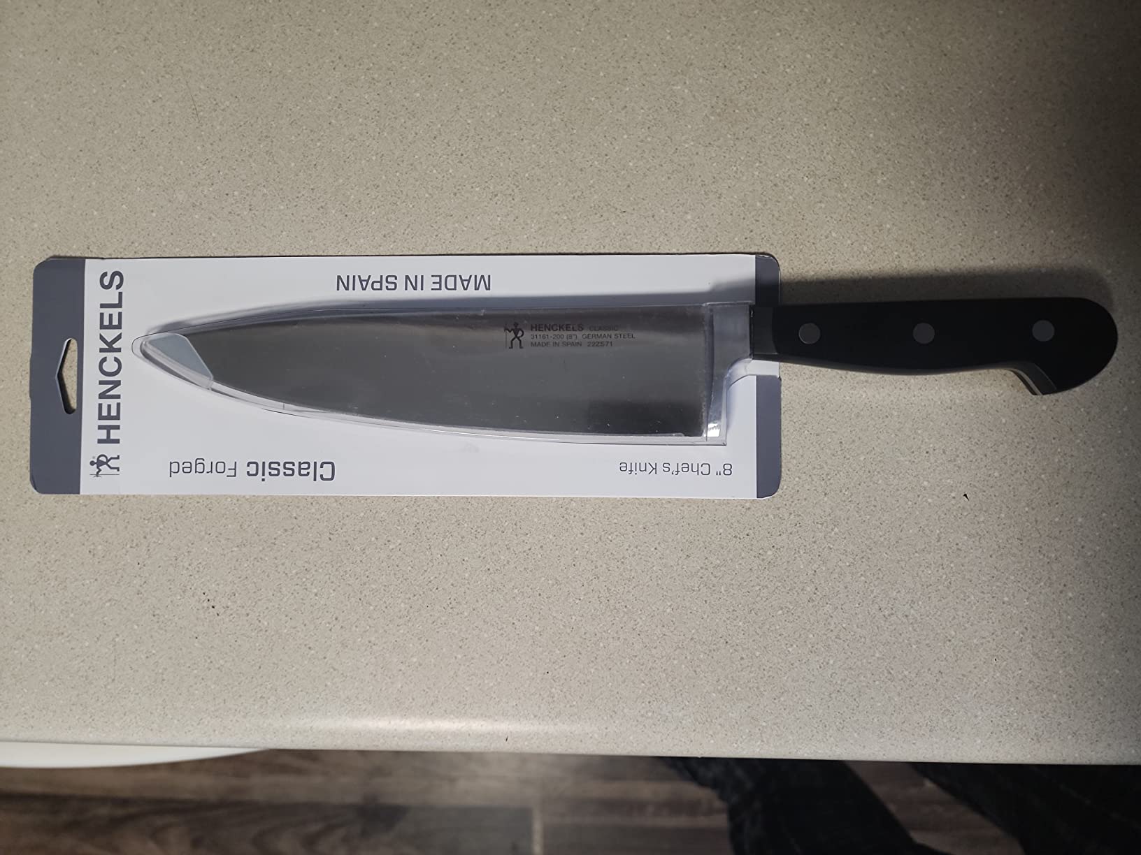 HENCKELS Classic 8-Inch Chef Knife, Razor-Sharp, German Engineered | Fully Forged Construction Provides Balance with Traditional Triple-Rivet Handles Enables Comfortable Easy Cutting customer photo 1