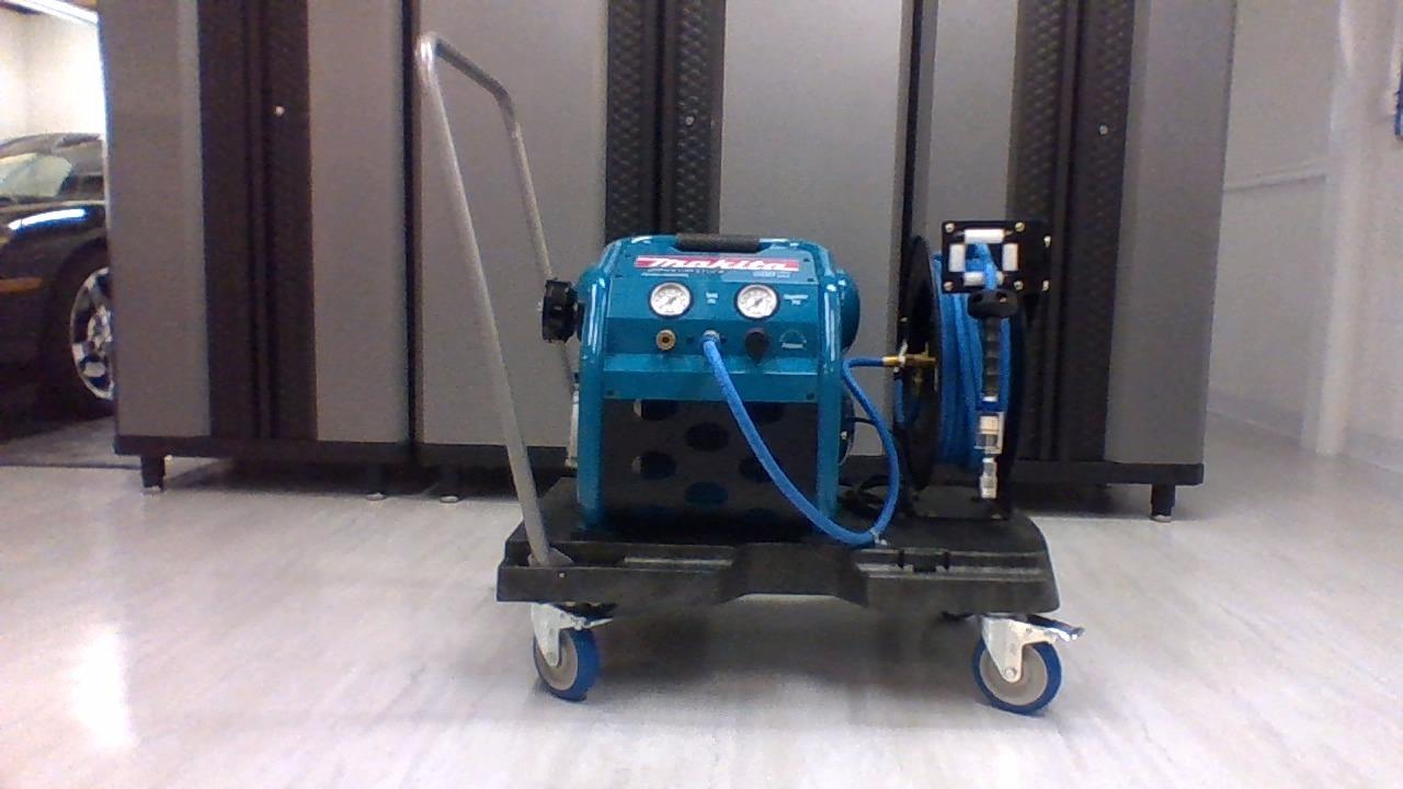Makita MAC2400 2.5 HP* Big Bore™ Air Compressor customer photo 2