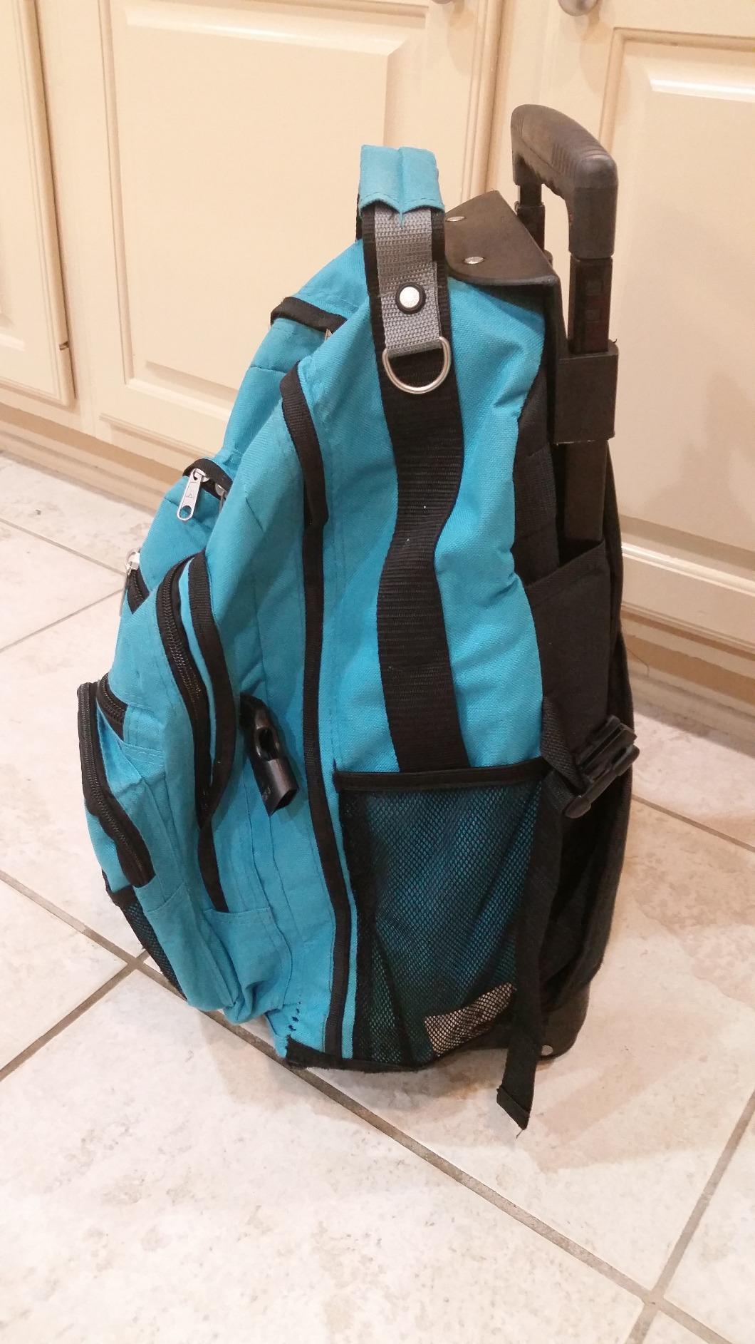 Everest Deluxe Wheeled Backpack, Black, One Size customer photo 2