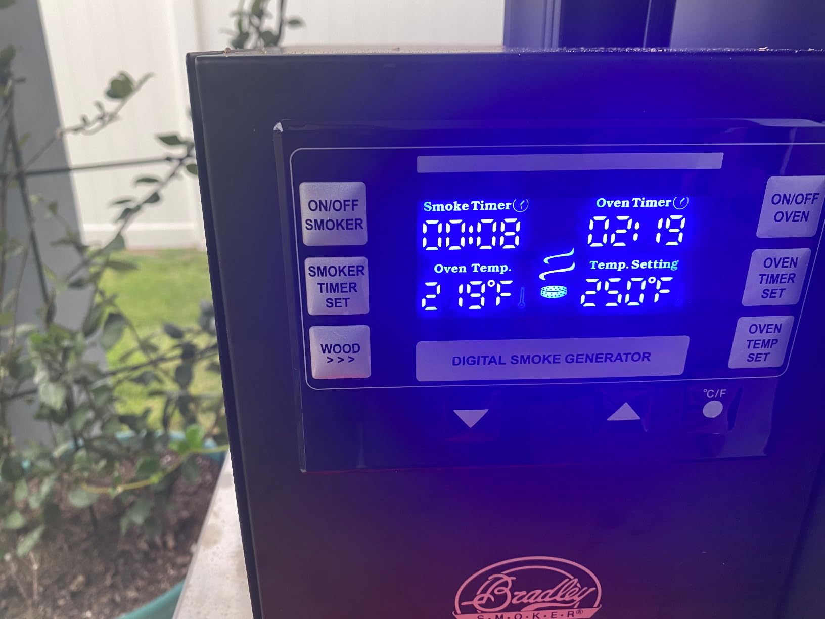 Bradley Smoker BTDS76P 4-Rack Outdoor Natural Draft Digital Vertical Smoker customer photo 1
