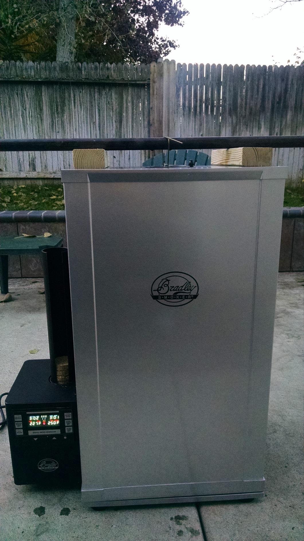 Bradley Smoker 6-Rack Outdoor Electric Smoker customer photo 1