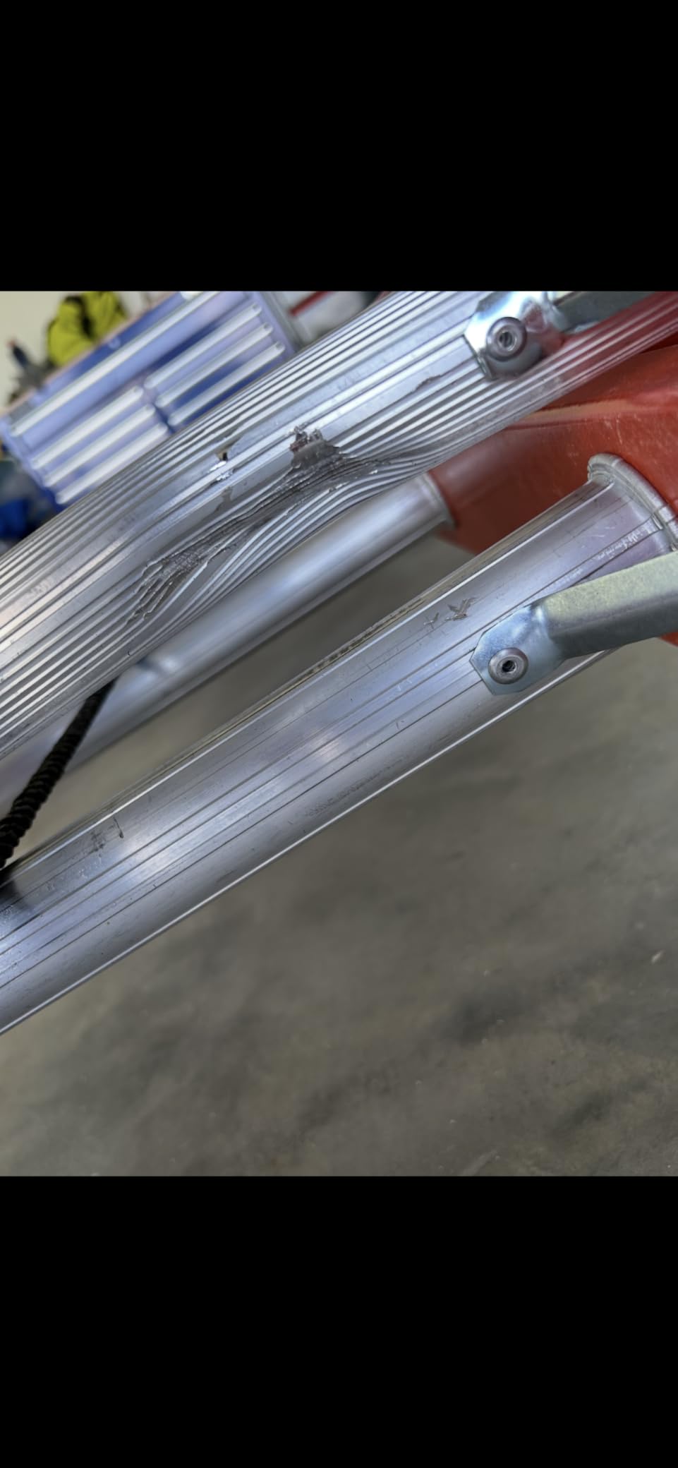 Louisville 16 ft Fiberglass Extension Ladder, FE3216, Type IA, 300 lbs customer photo 2