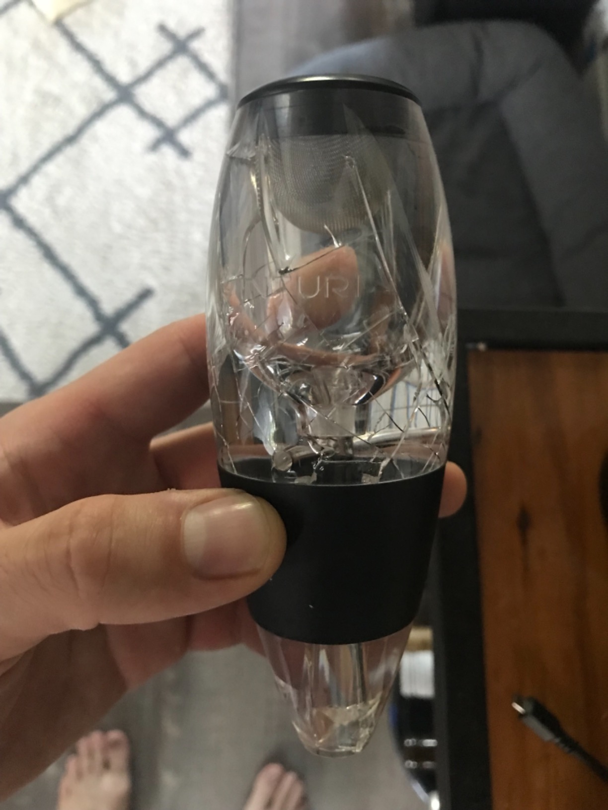 Vinturi Wine Aerator Deluxe Essential Red Wine Pourer and Decanter Tower Stand Set Easily and Conveniently Aerates Wine by the Bottle or Glass and Enhances Flavors with Smoother Finish, Black customer photo 2