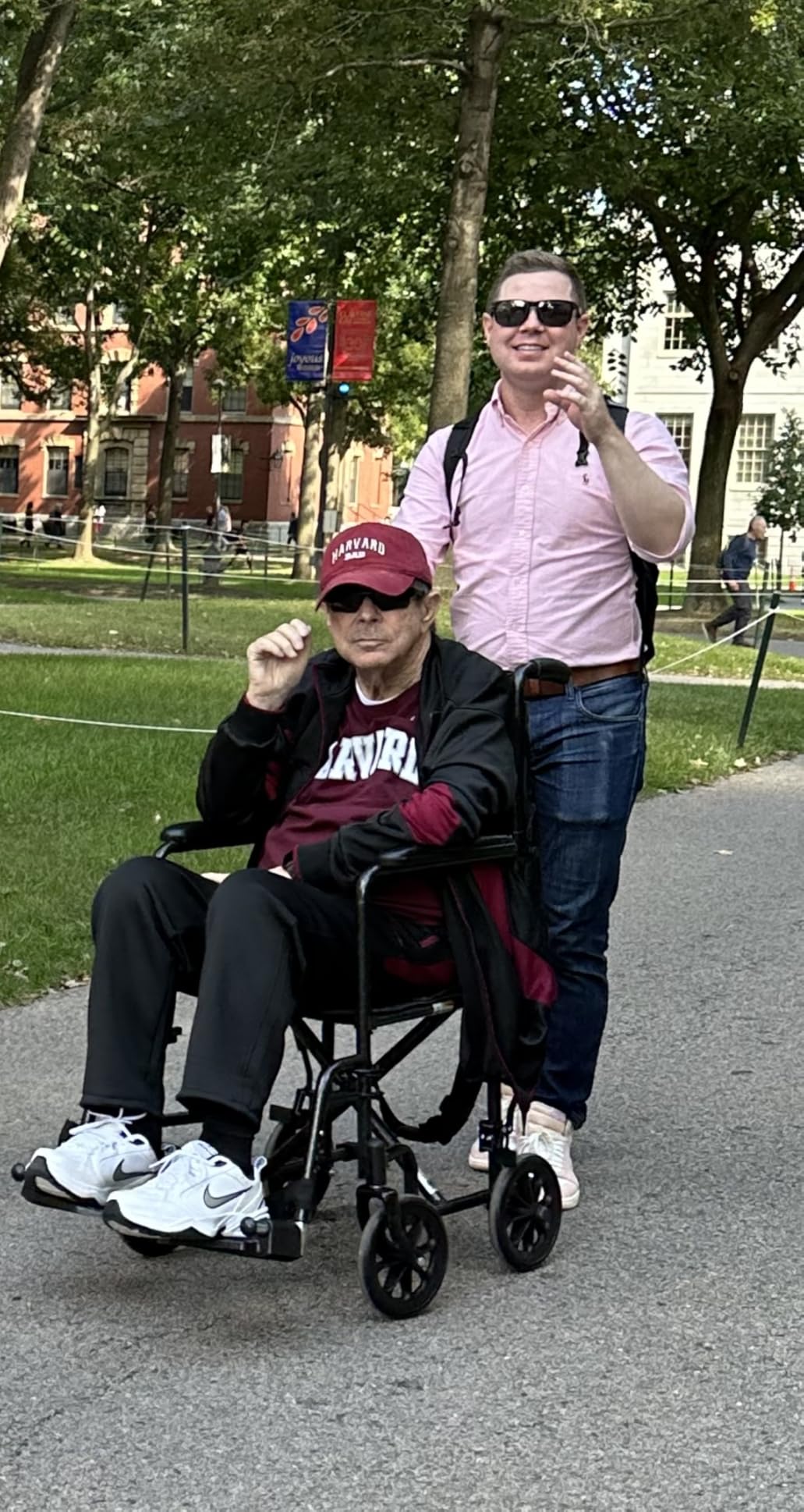 Drive Medical Folding Transport Wheelchair, Swing-Away Footrest, Silver customer photo 1
