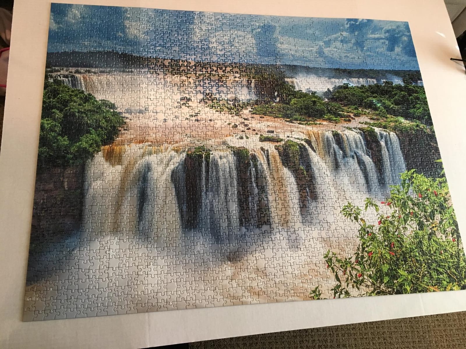 Ravensburger - Iguazu Falls, Brazil - 2000 Piece Jigsaw Puzzle - Breathtaking Waterfalls of Brazil - Beautiful Imagery from Global Artists - Premium Quality - Ideal Gift - Puzzles for Adults customer photo 2