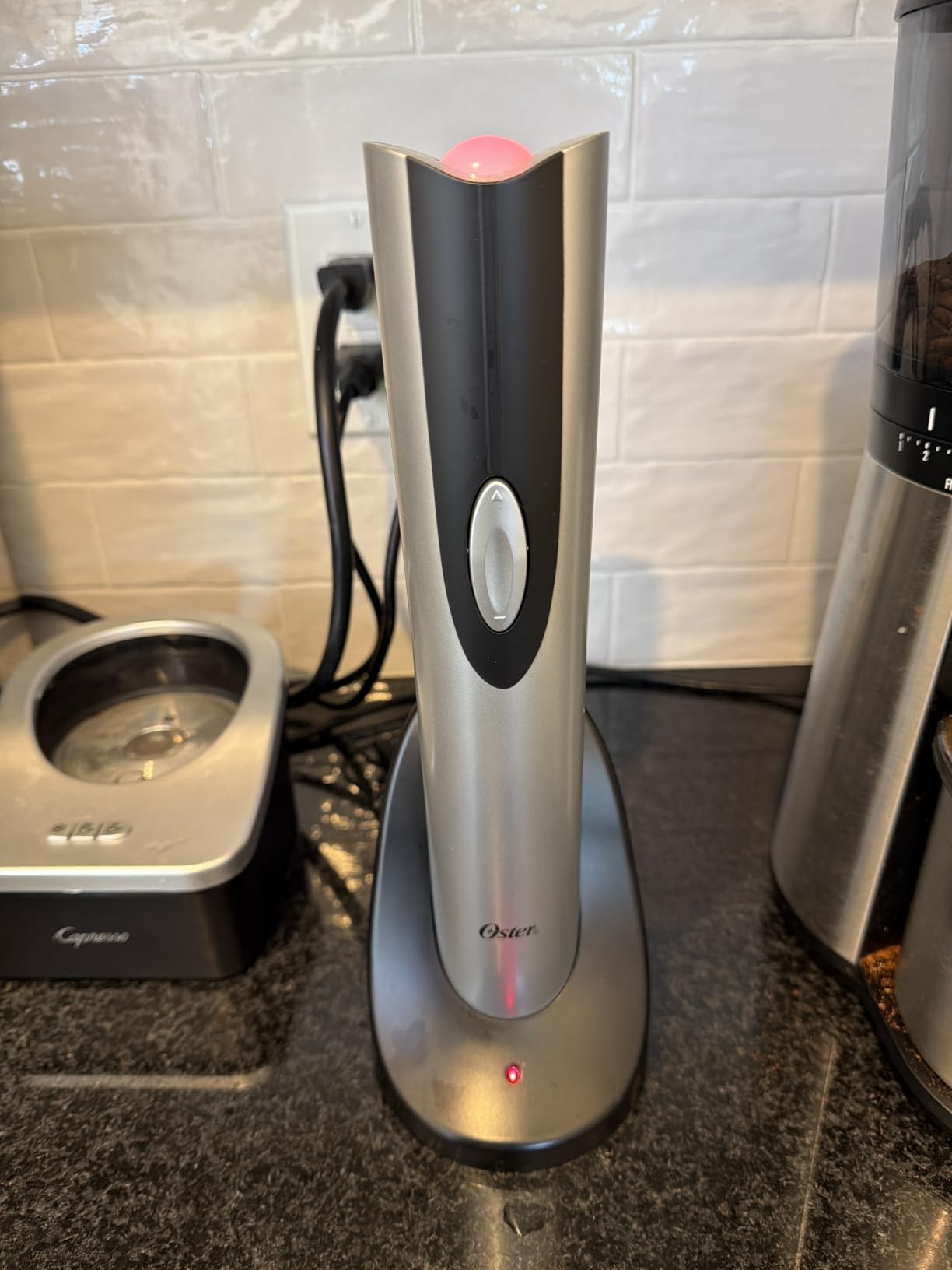 Oster Cordless Electric Wine Bottle Opener with Foil Cutter, Silver customer photo 1