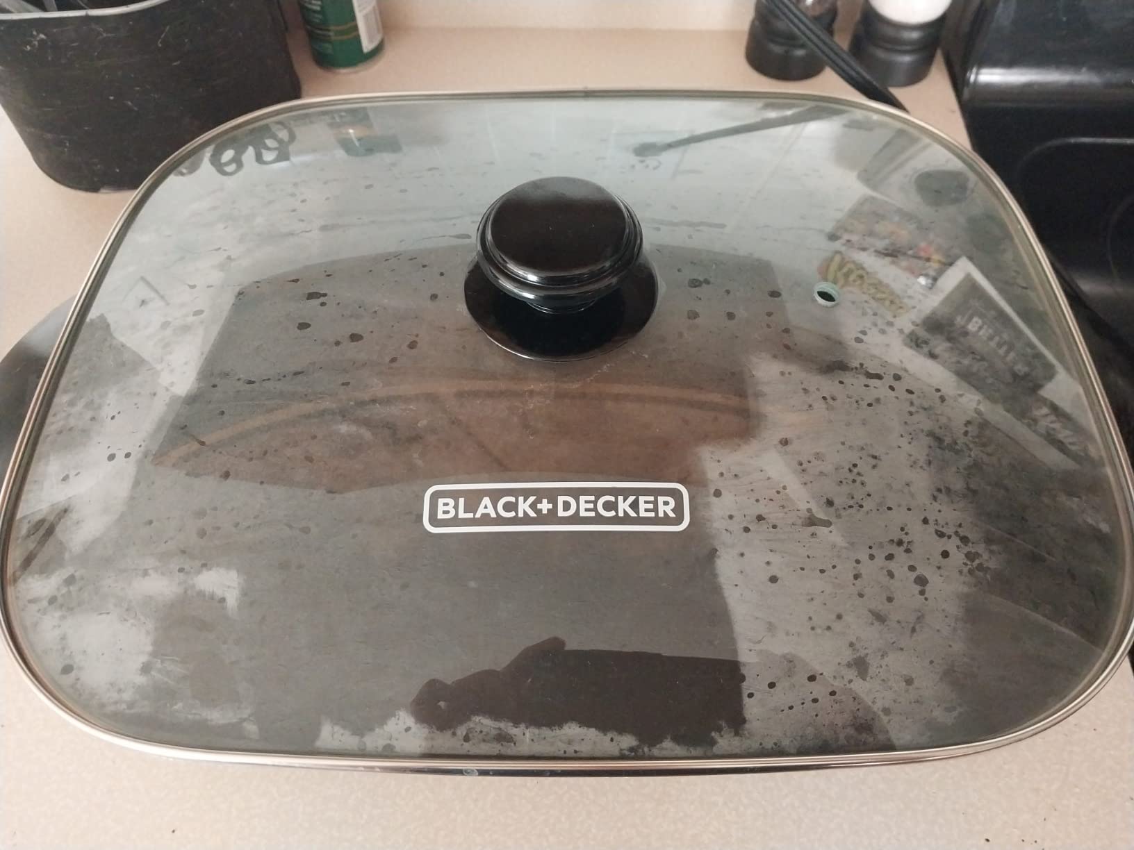 BLACK+DECKER 12x15-Inch Electric Skillet with Glass Lid | Large nonstick skillet with adjustable temperature, glass lid and dishwasher-safe design for family meals. customer photo 1