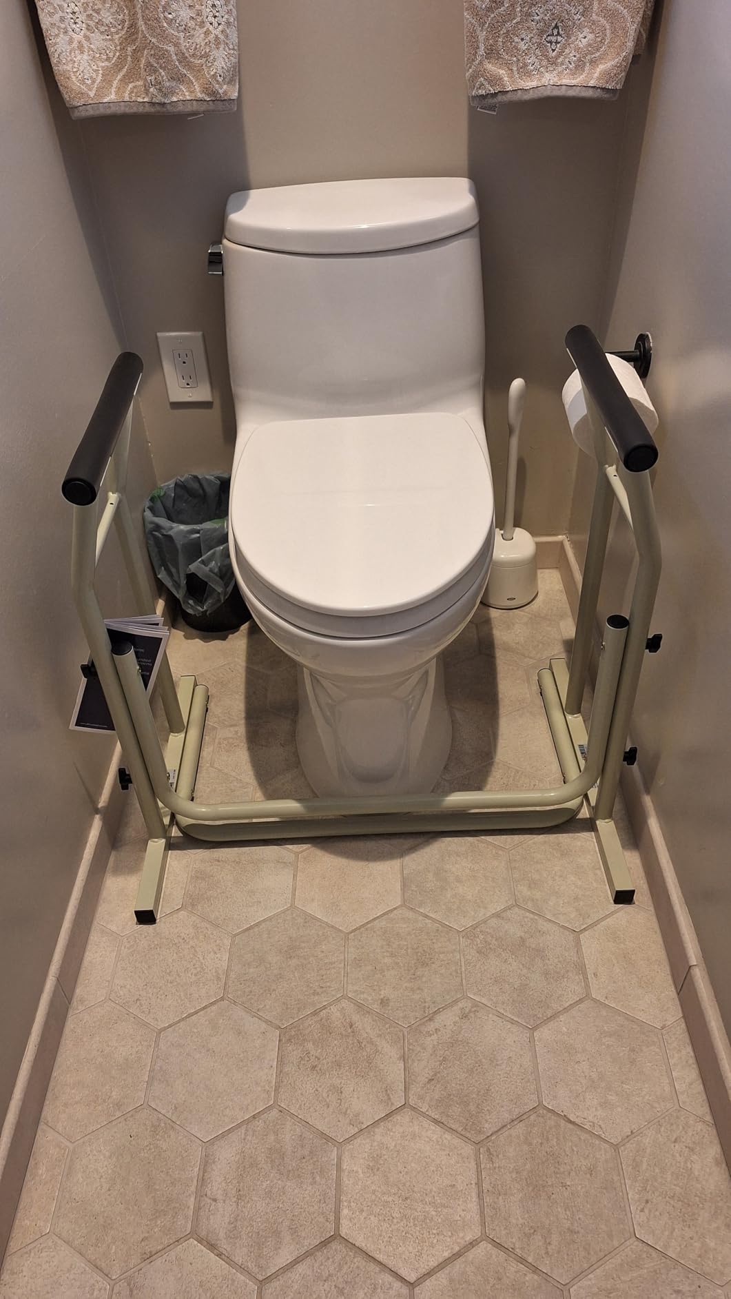 Drive Medical Freestanding Toilet Safety Frame Grab Bar Rail, White customer photo 1