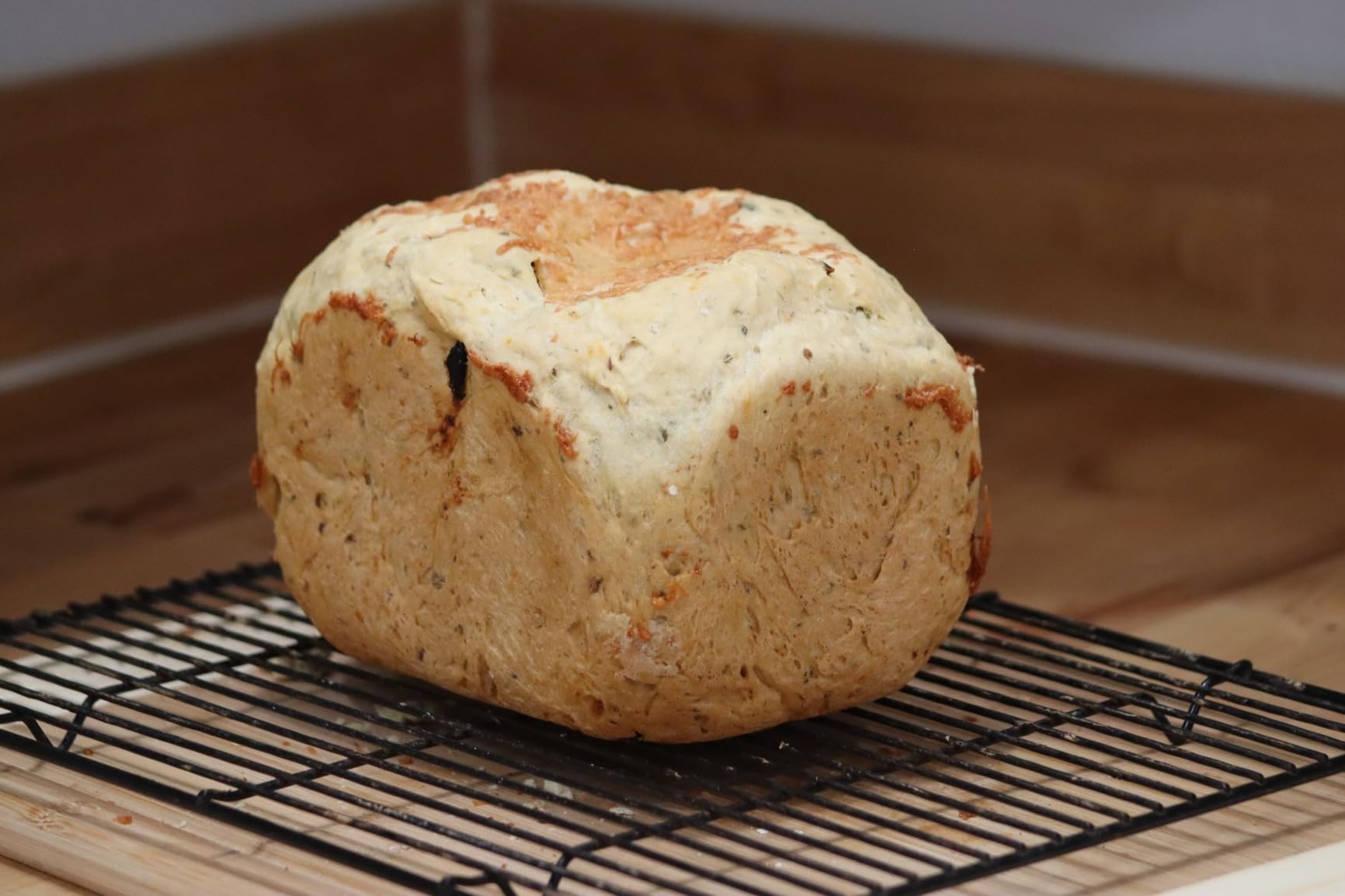 Breville BBM800XL Custom Loaf Bread Maker Machine, Brushed Stainless Steel customer photo 2