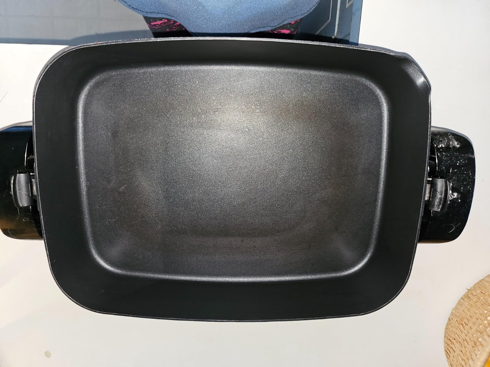 Presto 06857 16-Inch Electric Foldaway Skillet customer photo 2