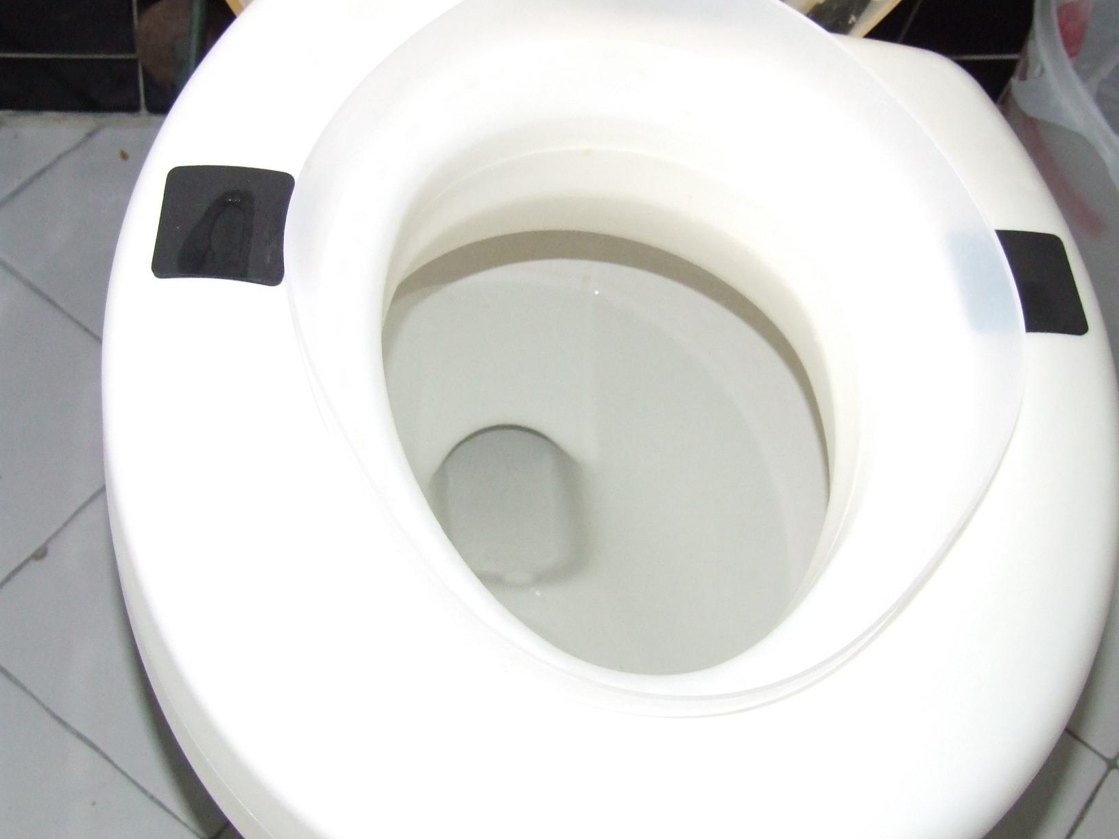 AquaSense 4-Inch Portable Toilet Seat Riser, Elevated Seat for Seniors customer photo 2
