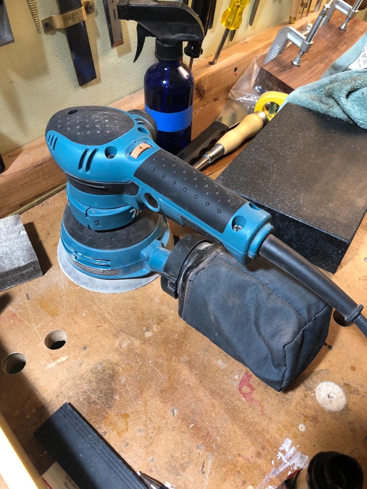 Makita BO5041 5