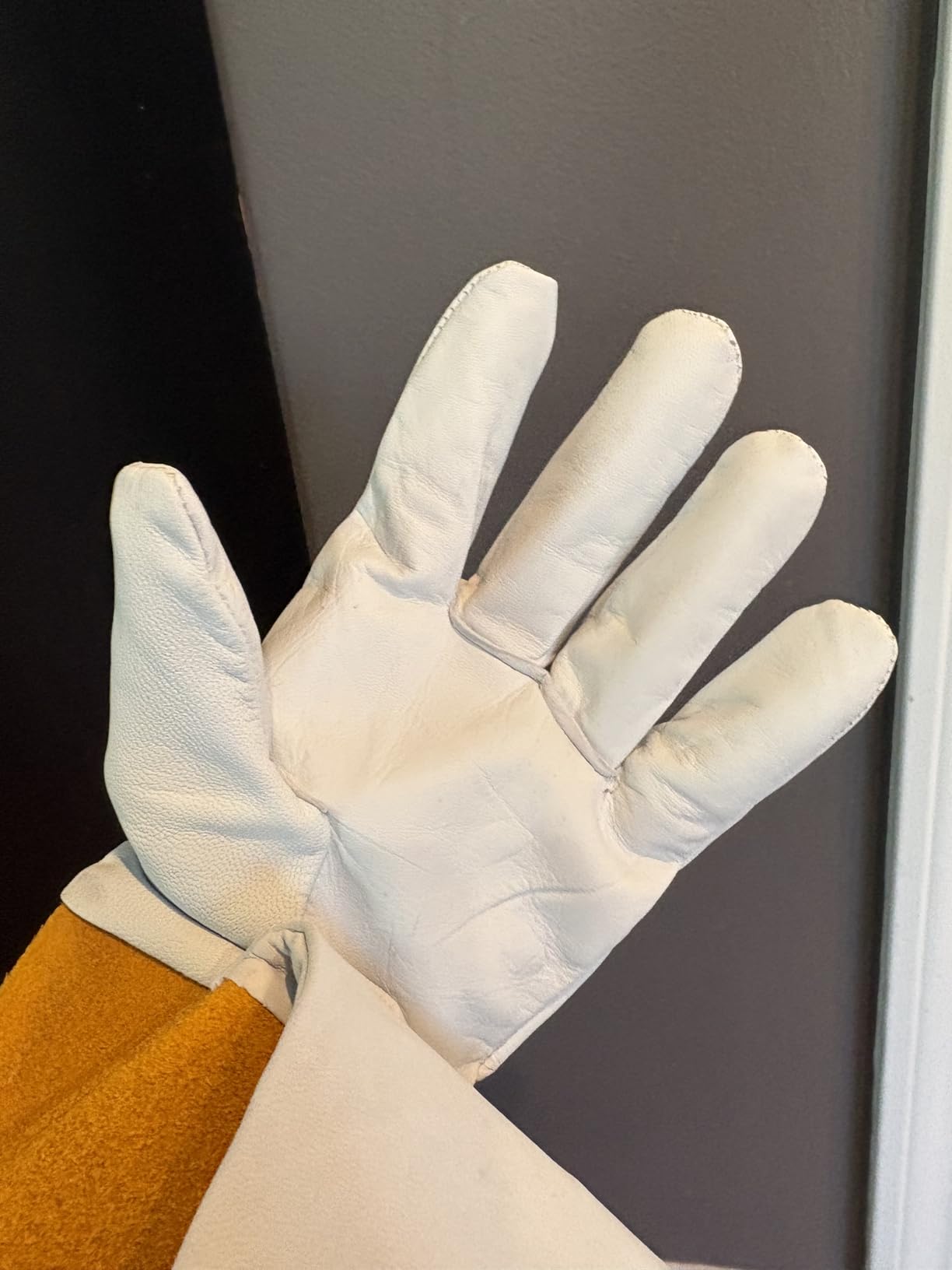 IRONCAT 6141 Kidskin TIG Welding Gloves – Large, Kevlar Thread Welding Gloves with 4 in. Gold Cuff, Straight Thumb, Pearl, Natural customer photo 2