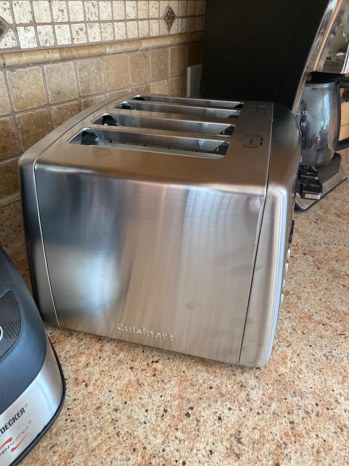 Cuisinart 4 Slice Countdown Motorized Toaster, Compact Design with Extra-Wide Slots for Toasting, Defrost & Reheat Functions, CPT-435P1, Stainless Steel customer photo 1