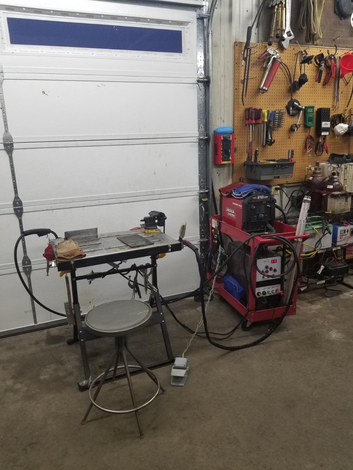 LOTOS TIG200ACDC 200A AC/DC Aluminum Tig Welder with DC Stick/Arc Welder, Square Wave Inverter with Foot Pedal and Argon Regulator 110/220V Dual Voltage Brown customer photo 1