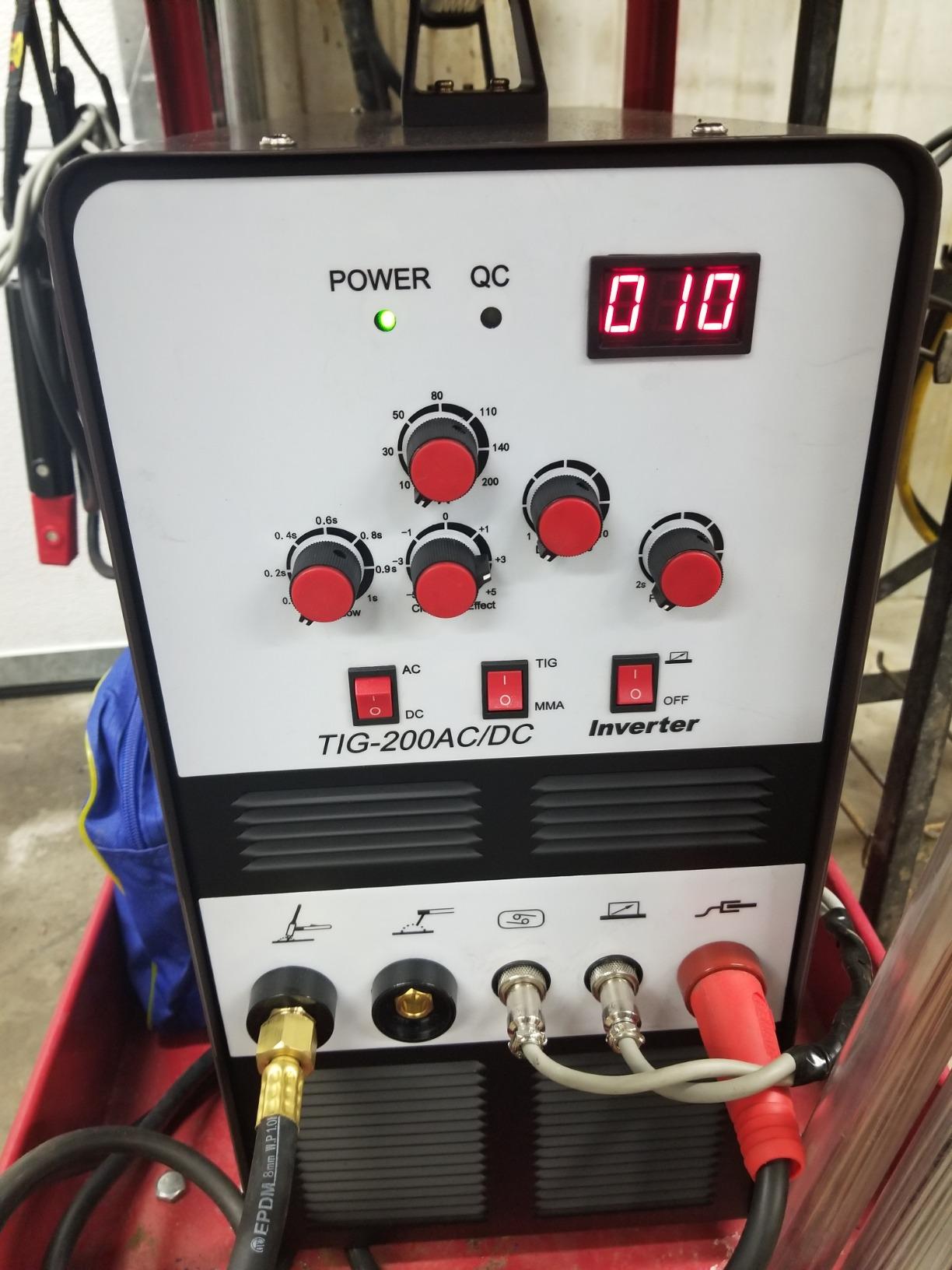 LOTOS TIG200ACDC 200A AC/DC Aluminum Tig Welder with DC Stick/Arc Welder, Square Wave Inverter with Foot Pedal and Argon Regulator 110/220V Dual Voltage Brown customer photo 2