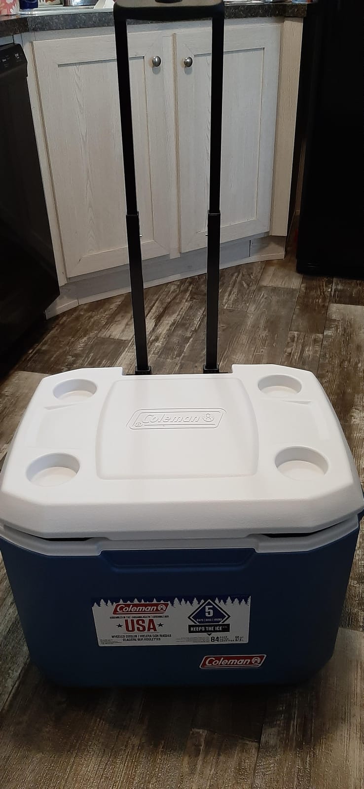 Coleman Xtreme Rolling Cooler with Wheels, Extra-Walled Insulation Keeps Ice up to 5 Days customer photo 2