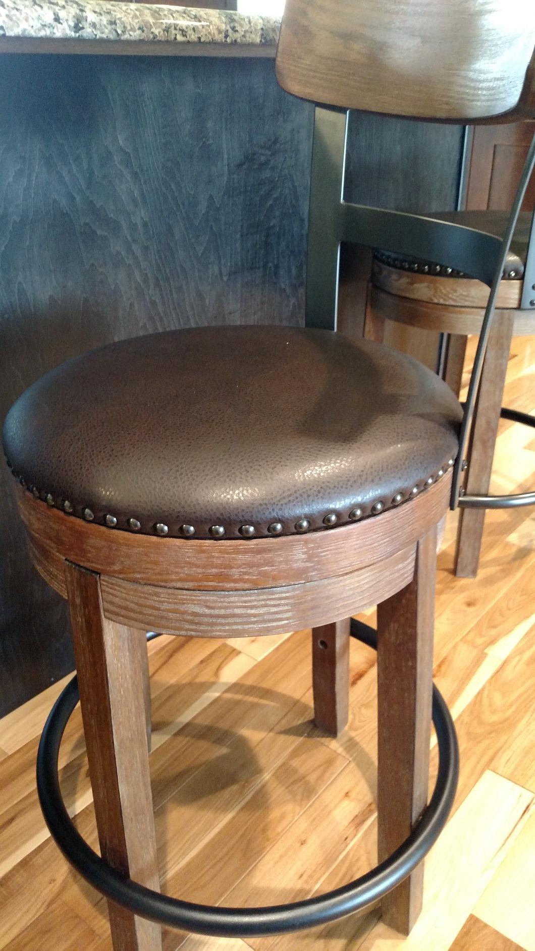 Signature Design by Ashley Pinnadel Counter Height Swivel Bar Stool, Brown customer photo 2