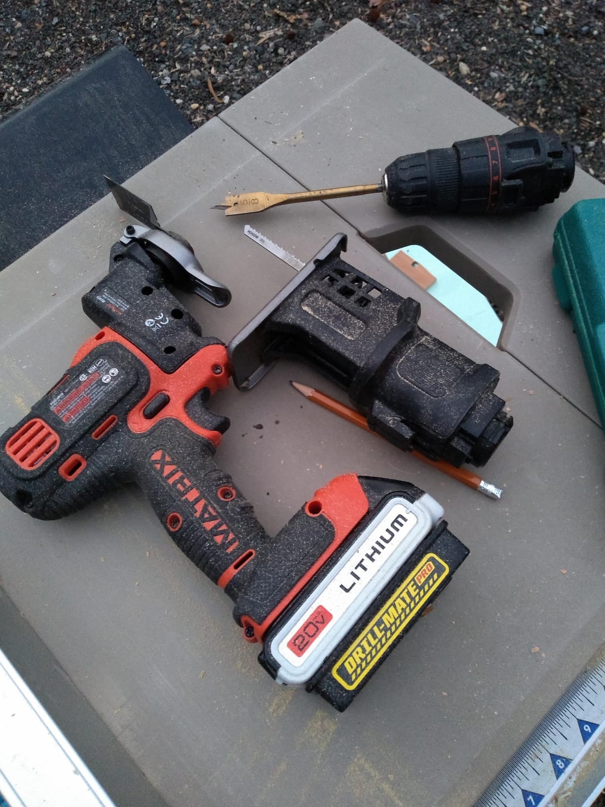 BLACK+DECKER 20V MAX Matrix Quick Connect System, Cordless Lithium Power Drill and Driver, Battery Included (BDCDMT120C) customer photo 2
