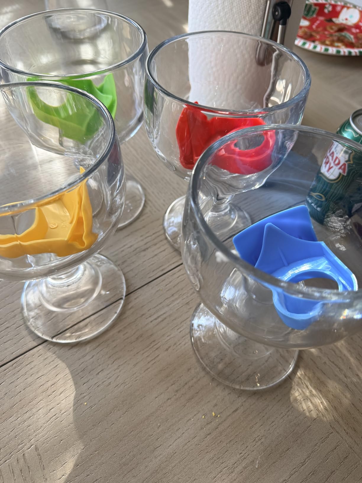 Chefcaptain Margarita Glass Schooner- 21.5 Oz Set of 4 Extra Large Goblet With Clips ZERO LEAD Crystal Style Shrimp Cocktail, Coronaritas, Margaritas Set Of 4 With 4 Color Clips customer photo 1
