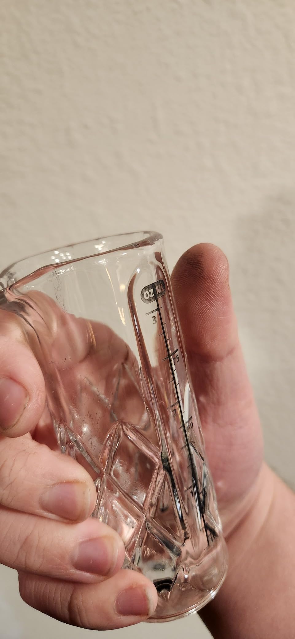 Final Touch Yarai Glass Cocktail Measuring Jigger with Pour Spout, 3.4 oz | Oz & ml measurement markings, drip-reducing pour spout, thick-walled glass, classic Japanese Yarai pattern, 100 ml, FTA7035 customer photo 2
