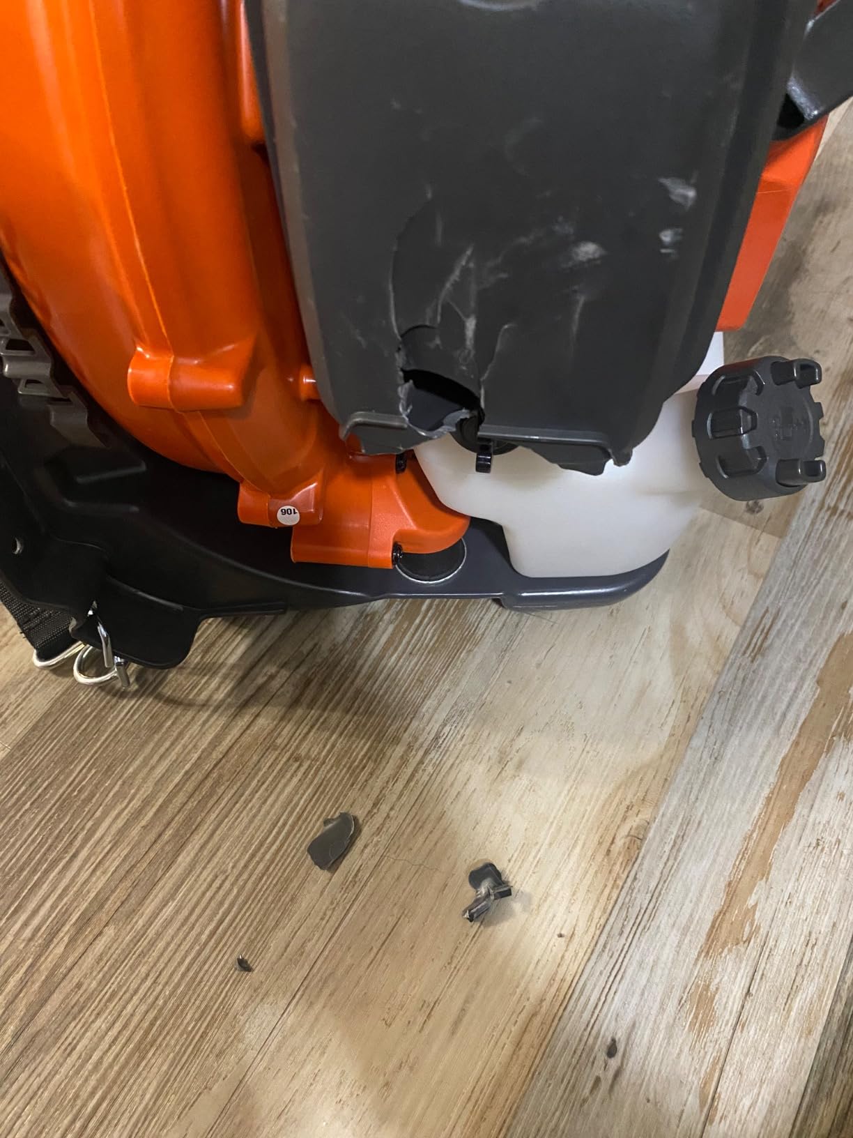 Husqvarna 360BT Gas Backpack Leaf Blower, 65.6-cc 3.81-HP 2-Cycle Backpack Leaf Blower with 890-CFM, 232-MPH, 30-N Powerful Clearing Performance and Load-Reducing Harness, Gifts for Men customer photo 1