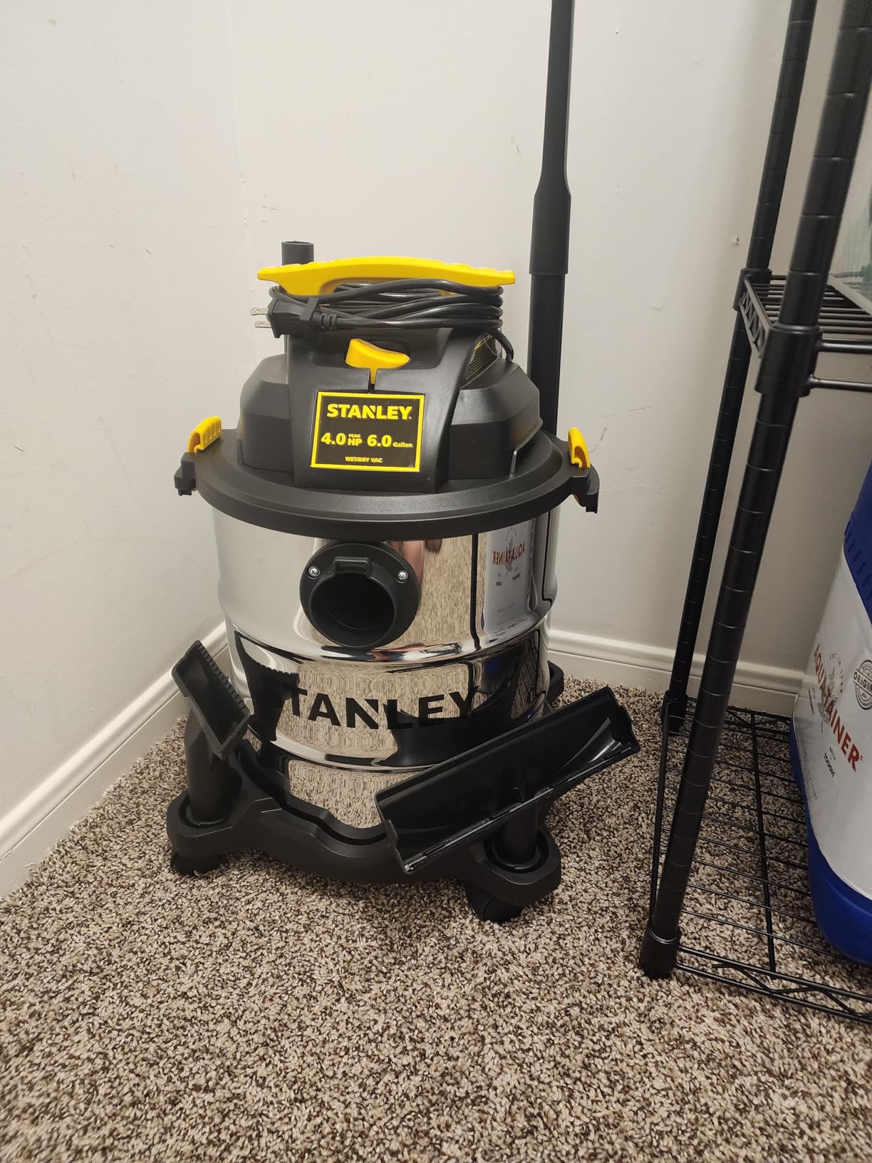 STANLEY SL18116 Wet/Dry Vacuum, 6 Gallon, 4 Horsepower, Stainless Steel Tank, 4.0 HP, Silver+Yellow customer photo 2
