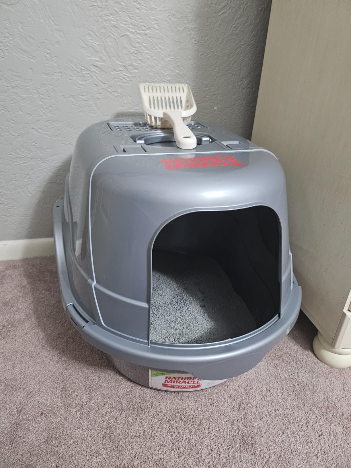 Nature's Miracle Hooded Flip Top Cat Litter Box with Charcoal Filter | Easy to Clean With Flip Top & Simple Latches, Charcoal Filter Absorbs Odor, Non-Stick Surface Prevents Litter Build-Up customer photo 1