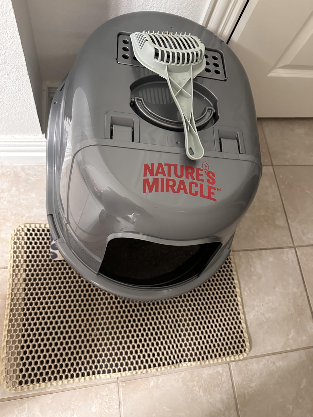 Nature's Miracle Hooded Flip Top Cat Litter Box with Charcoal Filter | Easy to Clean With Flip Top & Simple Latches, Charcoal Filter Absorbs Odor, Non-Stick Surface Prevents Litter Build-Up customer photo 2