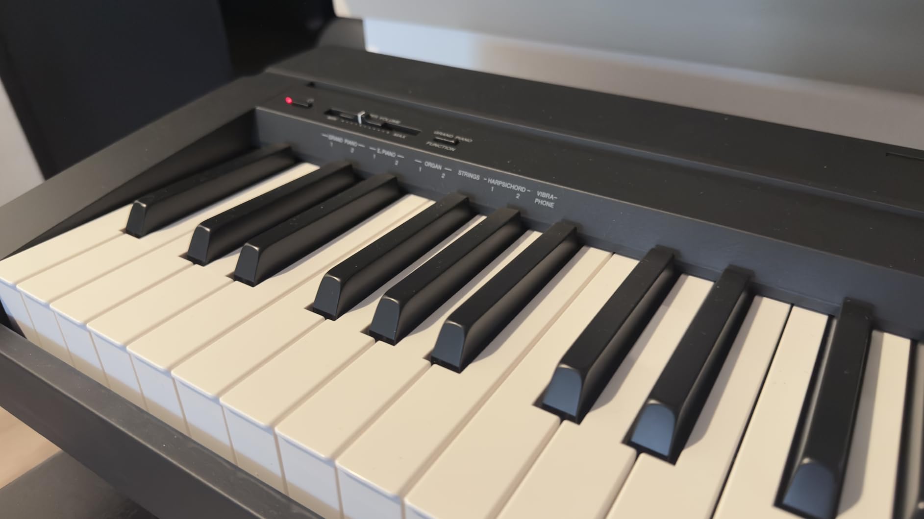 YAMAHA P71 88-Key Weighted Action Digital Piano with Sustain Pedal and Power Supply (Amazon-Exclusive) customer photo 2