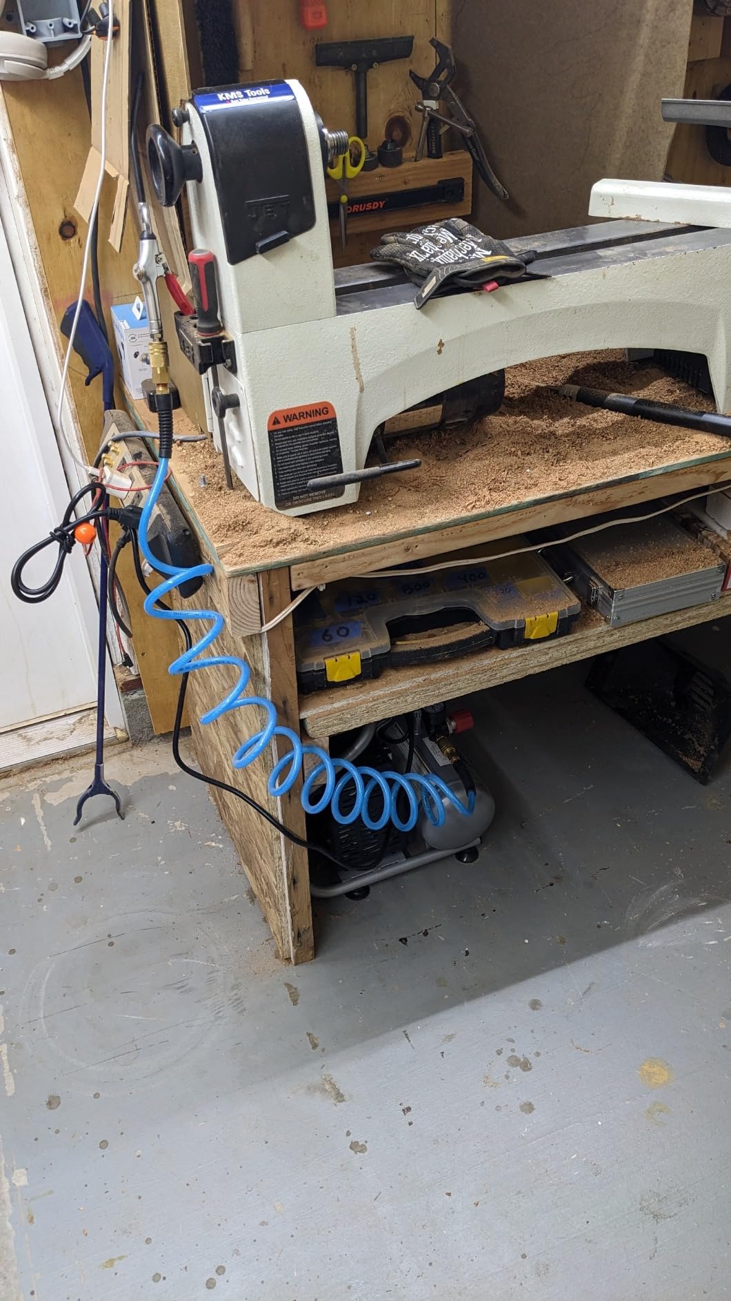 California Air Tools CAT-1P1060S Light & Quiet Portable Air Compressor, Lightweight, Ultra Quiet, Oil-Free, 1 Gallon Steel Tank, .6 HP, 56 dBA Noise Level, Silver customer photo 1
