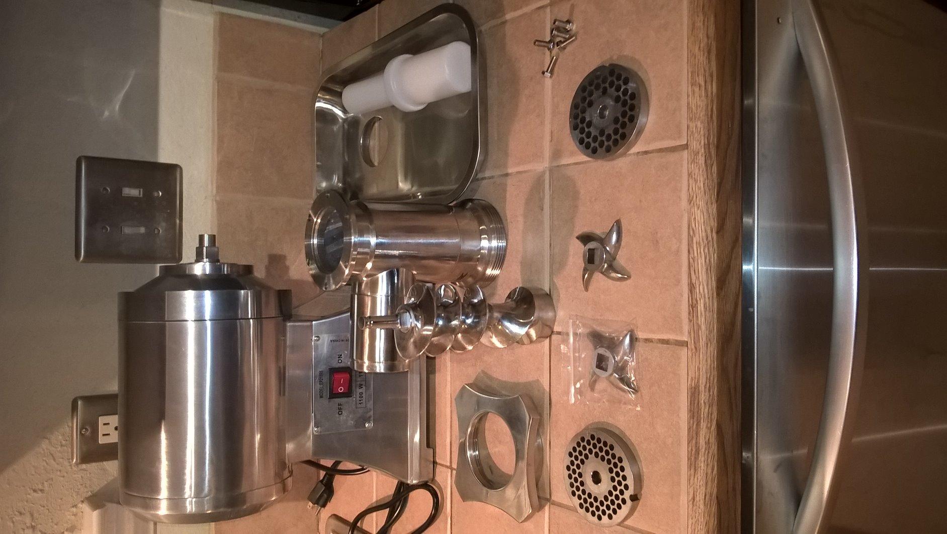 Barton Commercial #12 Electric Meat Grinder, 1100W Stainless Steel Meat Mincer & Sausage Stuffer with Stainless Steel Cutting Blade for Beef, Pork, Venison, Chicken & Home or Commercial Use customer photo 2