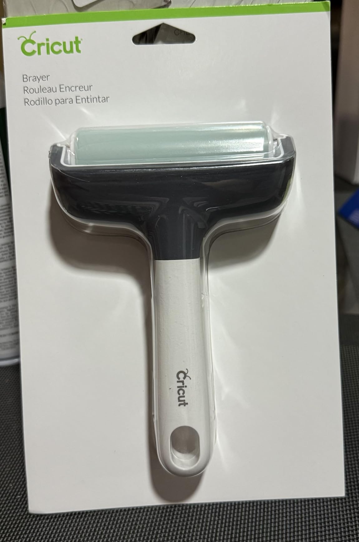 Cricut Brayer, Rubber Roller for Crafts, Works with Fabric, Vinyl, Iron-On & Inking Blocks customer photo 2