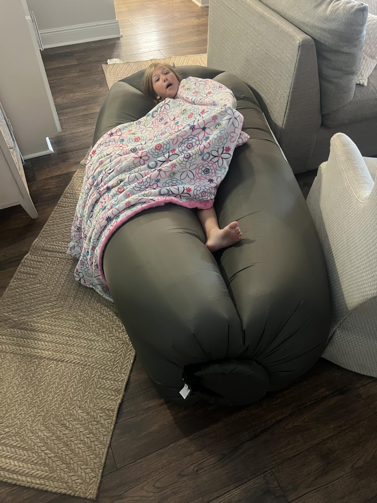 WEKAPO Inflatable Couch Air Lounger Chair - Camping & Beach Accessories, Portable Blow up Sofa for Hiking, Lawn, Indoor/Outdoor Movies & Music Festivals. Lightweight and Easy to Set Up Air Hammock customer photo 2
