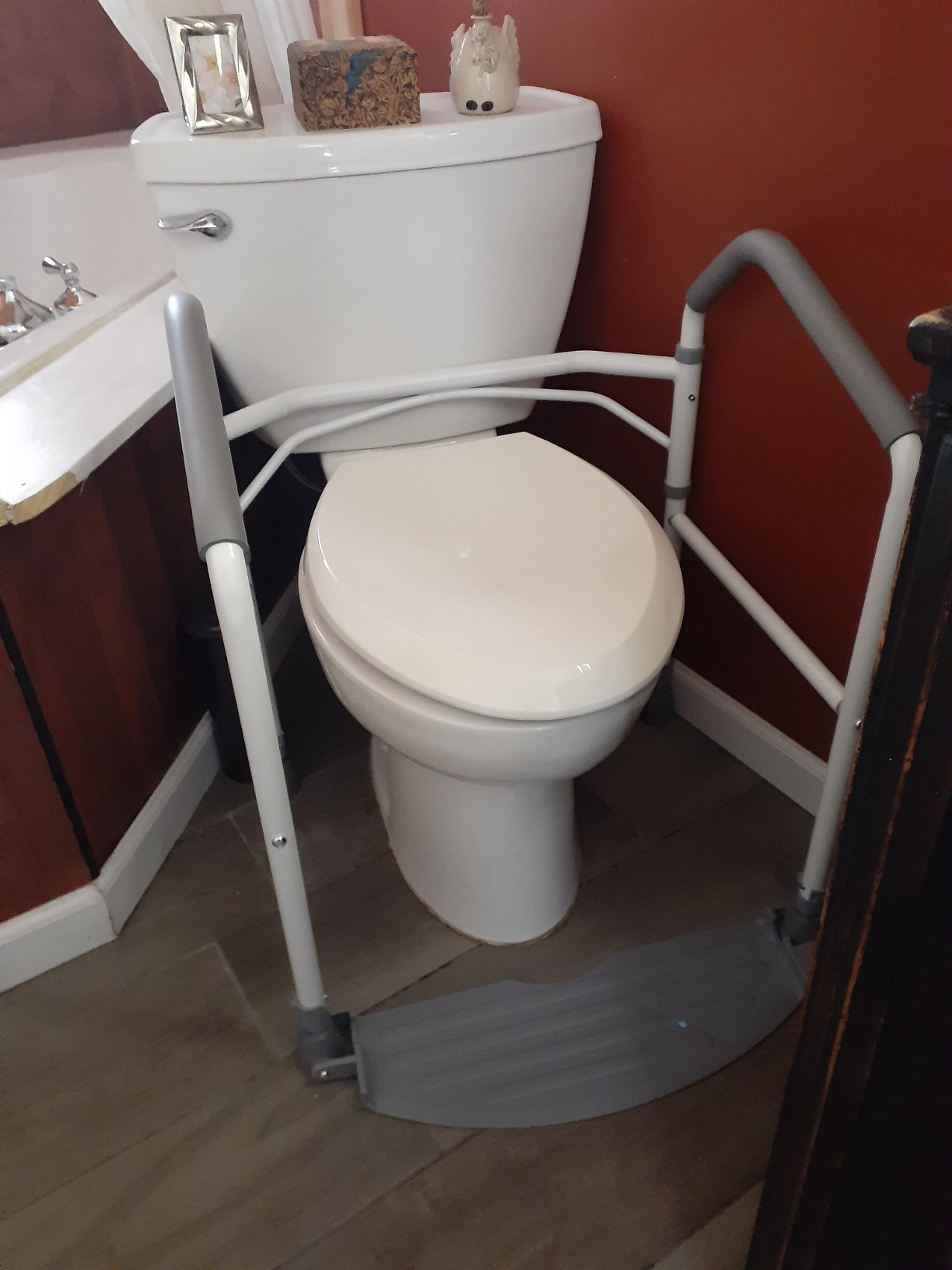 RMS Toilet Safety Frame & Rail - Foldable, Portable Bathroom Toilet Rail customer photo 2