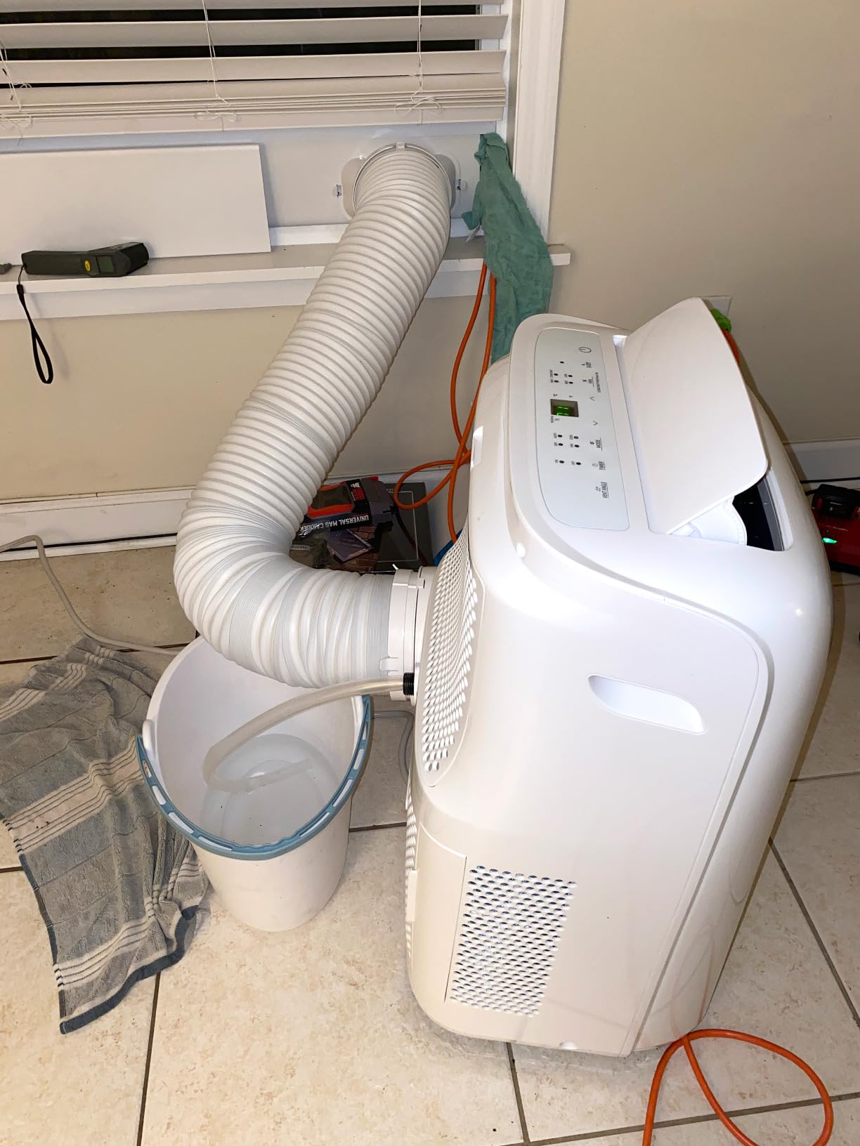 Honda EU2200i 2200 Watt Inverter Generator (EU2200ITAN) customer photo 1