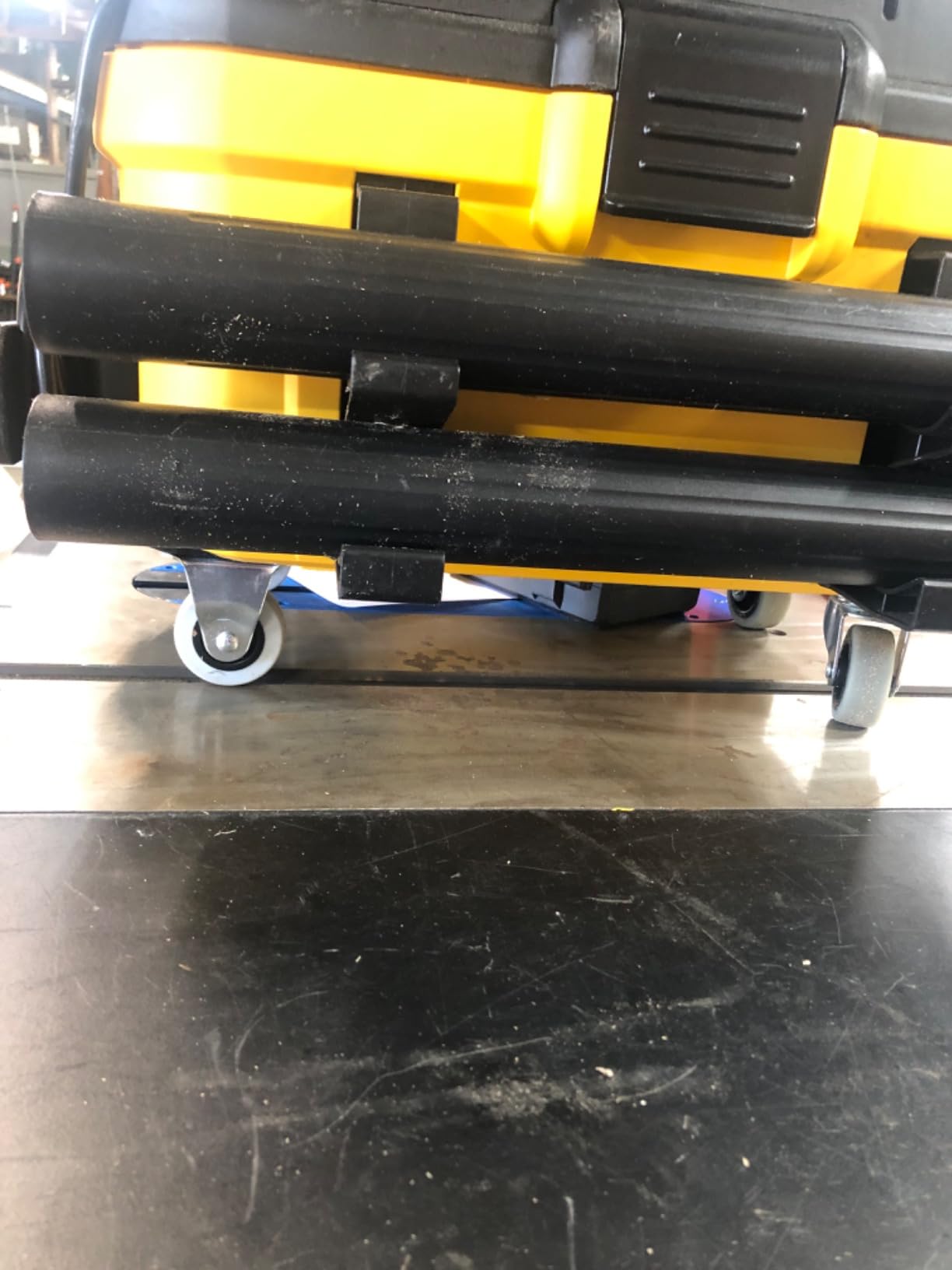 DEWALT 4 Gal. 5.0 HP Poly Wet/Dry Vacuum with Hose and Accessories DXV04T customer photo 1