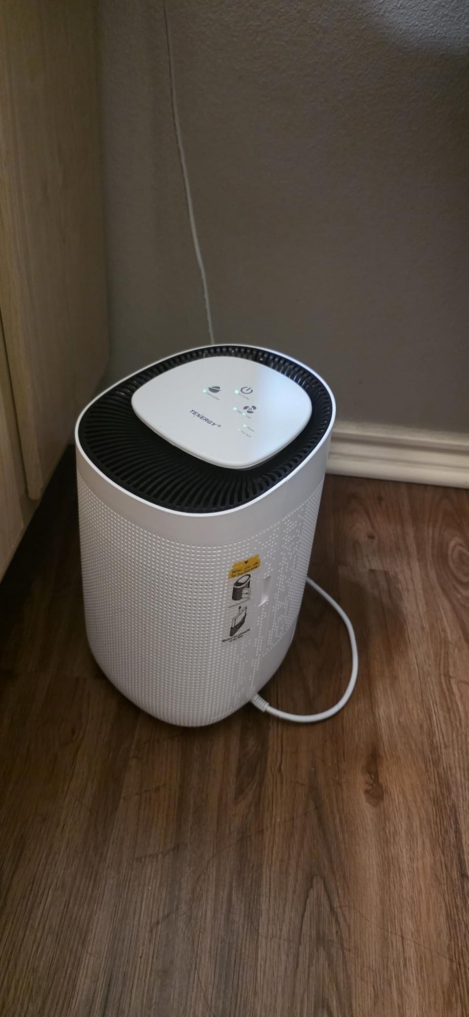 Tenergy Sorbi 1000ml Air Dehumidifier w/Purifying Function, True HEPA Filter, Auto Shutoff, Touch Control Adjustable Air Speed, Ultra-Quiet, Ideal for Closets & Bathrooms customer photo 1