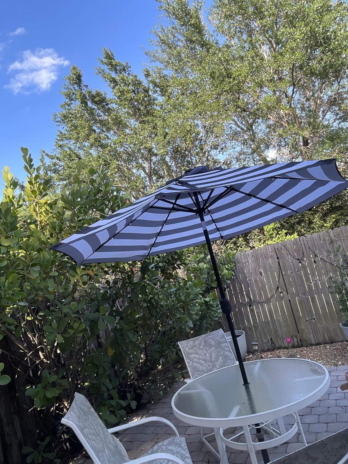 Sunnyglade 9' Solar LED Patio Umbrella, 8 Ribs, Tilt & Crank (Light Tan) customer photo 1