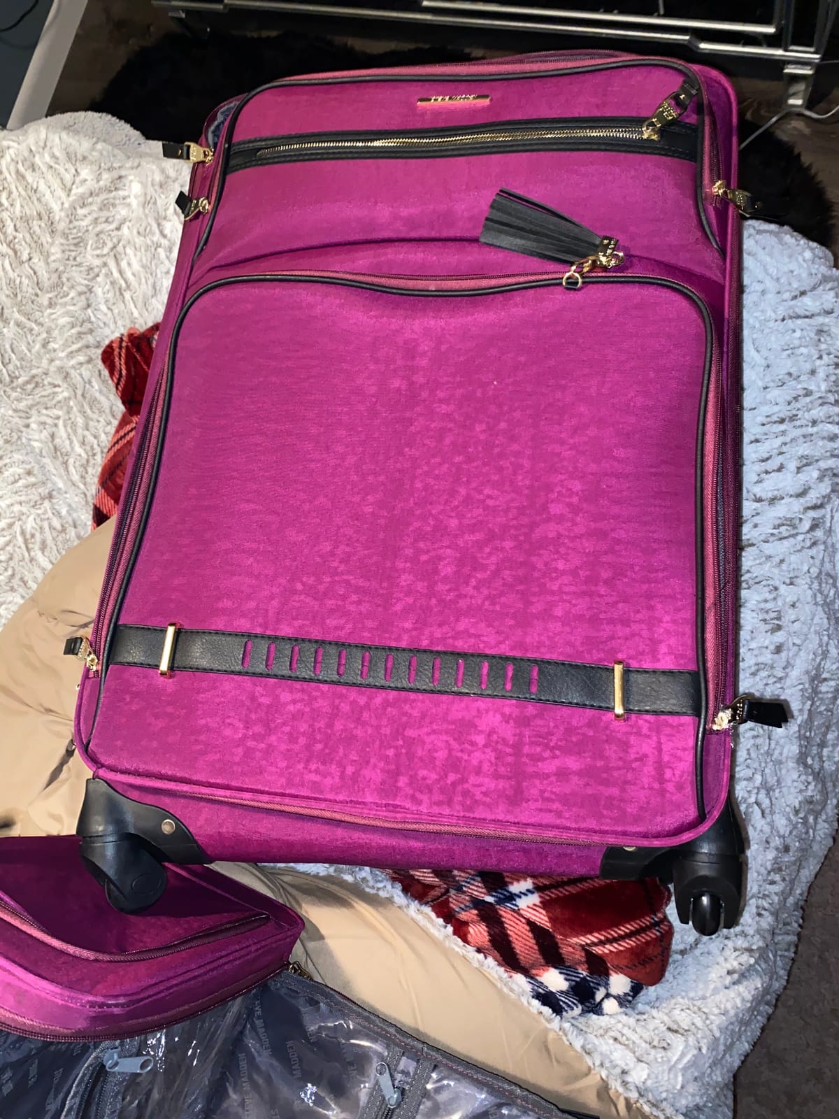 Steve Madden Designer Luggage Collection - 3 Piece Softside Expandable Lightweight Spinner Suitcase Set - Travel Set Includes an Under Seat Bag, 20-Inch Carry on and 28-Inch Checked Suitcase, Legends customer photo 2