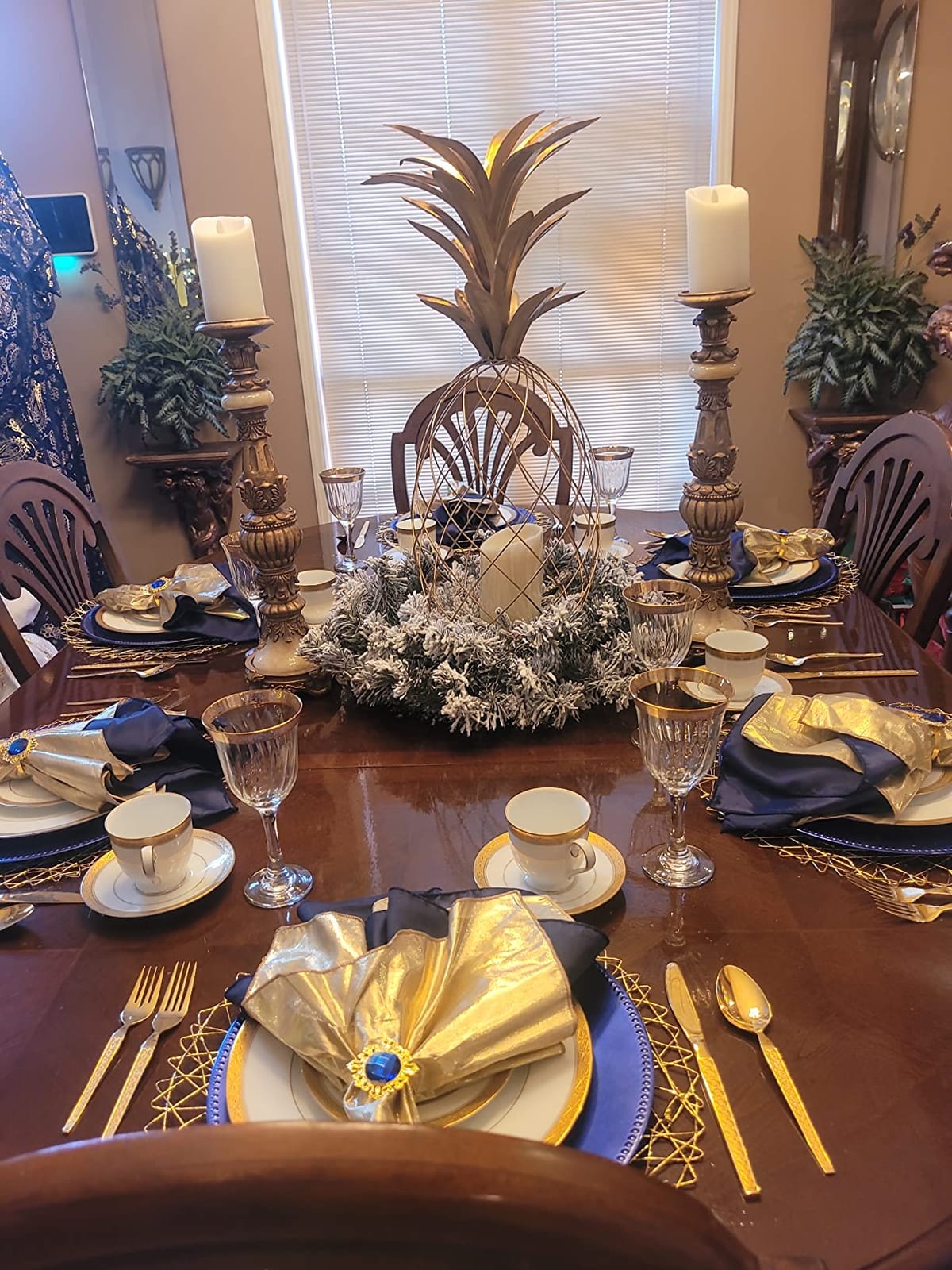Lorren Home Trends Red Wine Set of 6 Melania Collection Gold, One Size, Clear customer photo 1