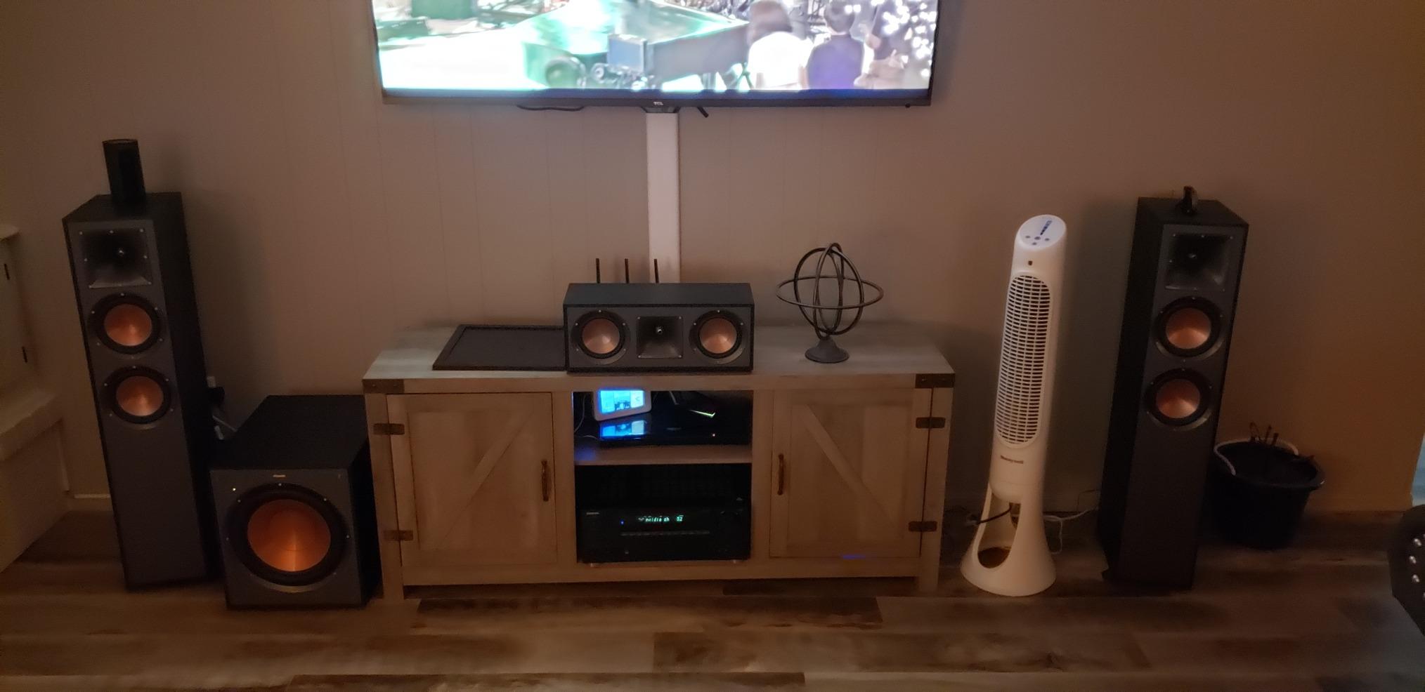 Klipsch R-620F Floorstanding Speaker with Tractrix Horn Technology | Live Concert-Going Experience in Your Living Room, Ebony customer photo 1