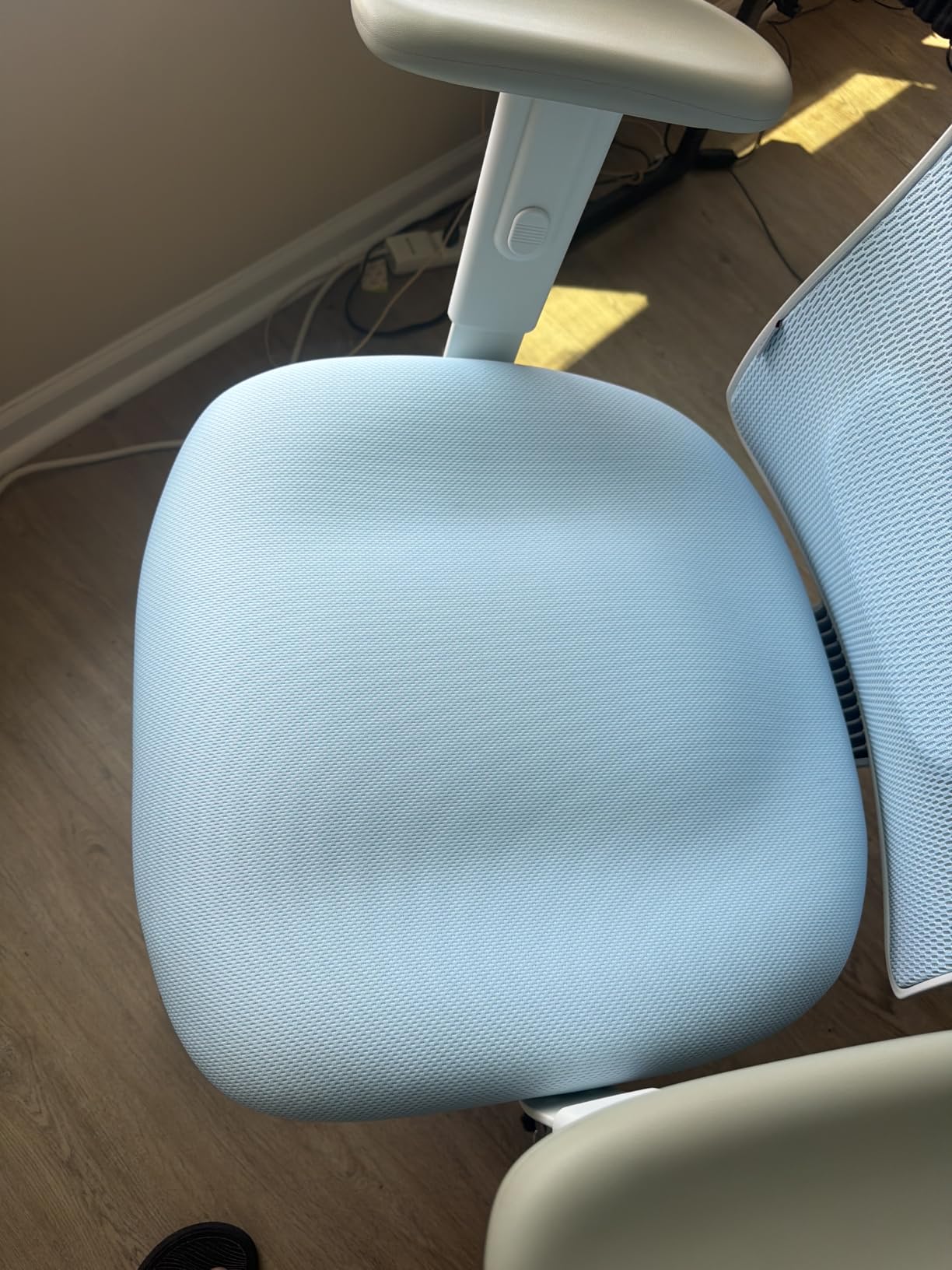 SIHOO M18 Ergonomic Office Chair, Mesh Back Desk Chair with Headrest customer photo 2