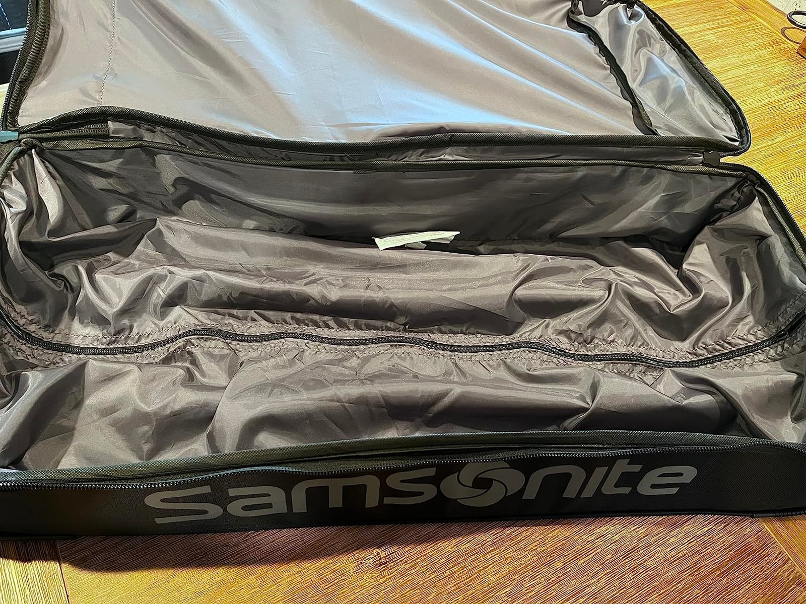 Samsonite Andante 2 Wheeled Duffel Bag – 22-Inch Durable Rolling Luggage with Inline Skate Wheels, Push-Button Handle & Spacious Compartments – Travel-Friendly and Lightweight - All Black customer photo 2