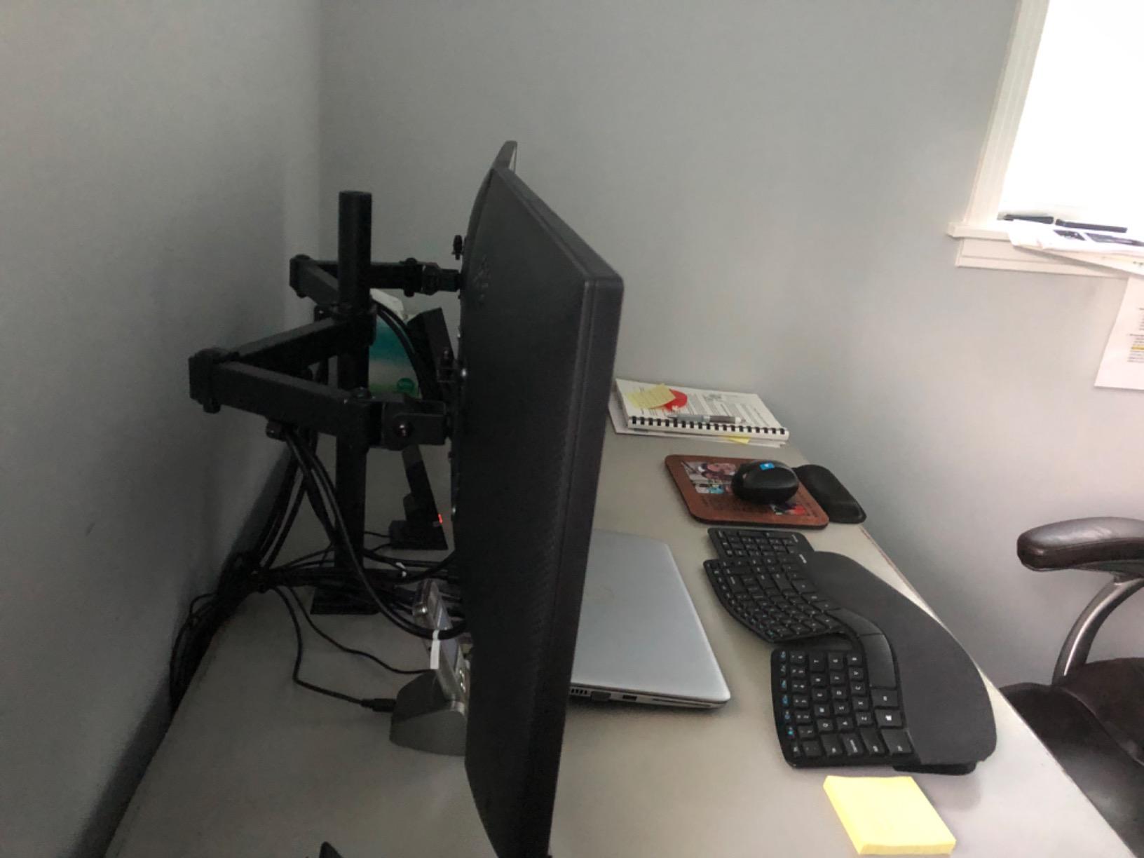 HUANUO Dual Monitor Mount for 2 Monitors up to 32 inches, Heavy Duty Dual Monitor Stand Holds up to17.6lbs, Dual Monitor Arm with Height Adjustable Tilt Swive Rotate, VESA Hole 75mm or 100mm customer photo 2
