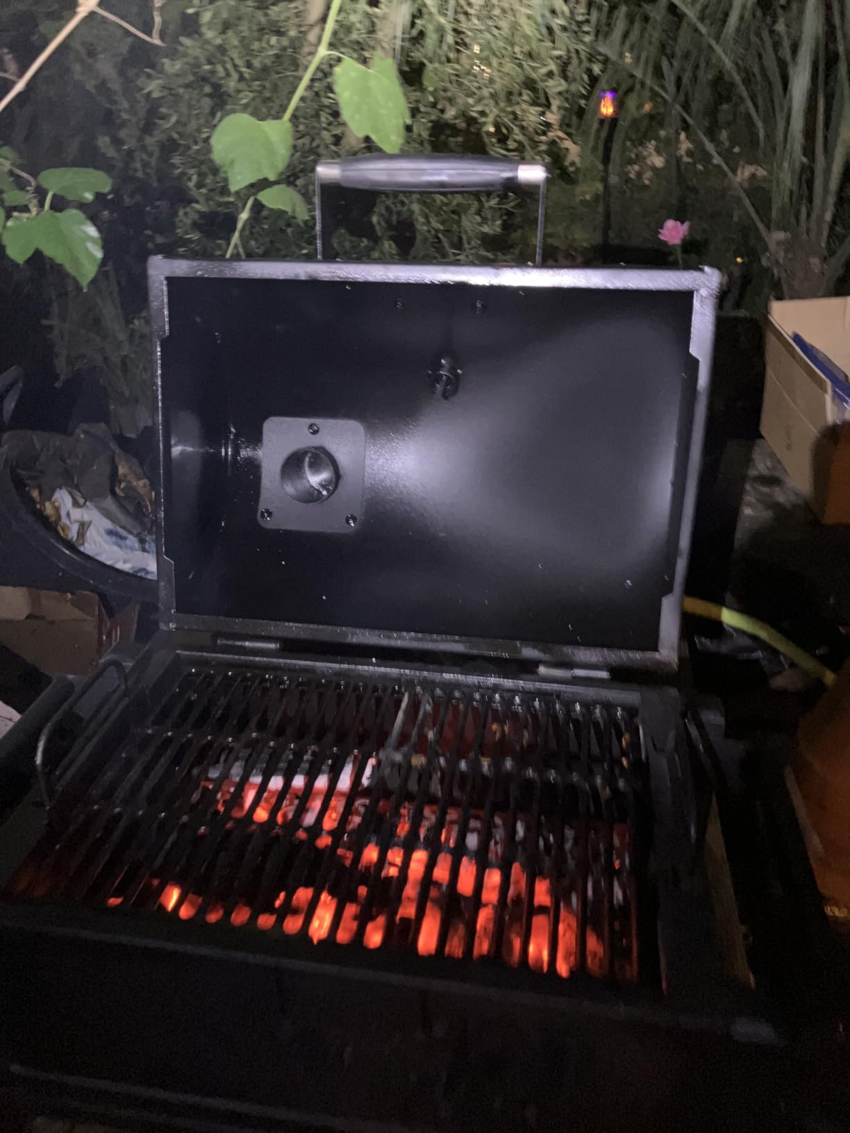 Oklahoma Joe's Rambler Portable Tabletop Charcoal Grill, 218 Sq. In. Cooking Space, Heavy-Duty Steel Construction, Cast Iron Grates, Built-In Temperature Gauge customer photo 1